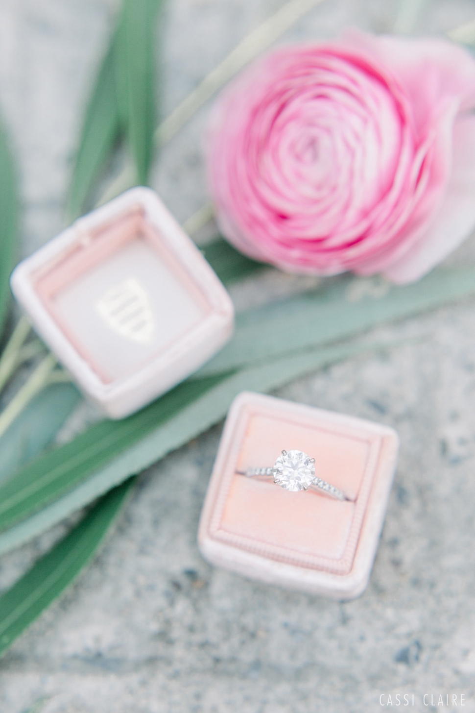 the mrs box velvet ring box