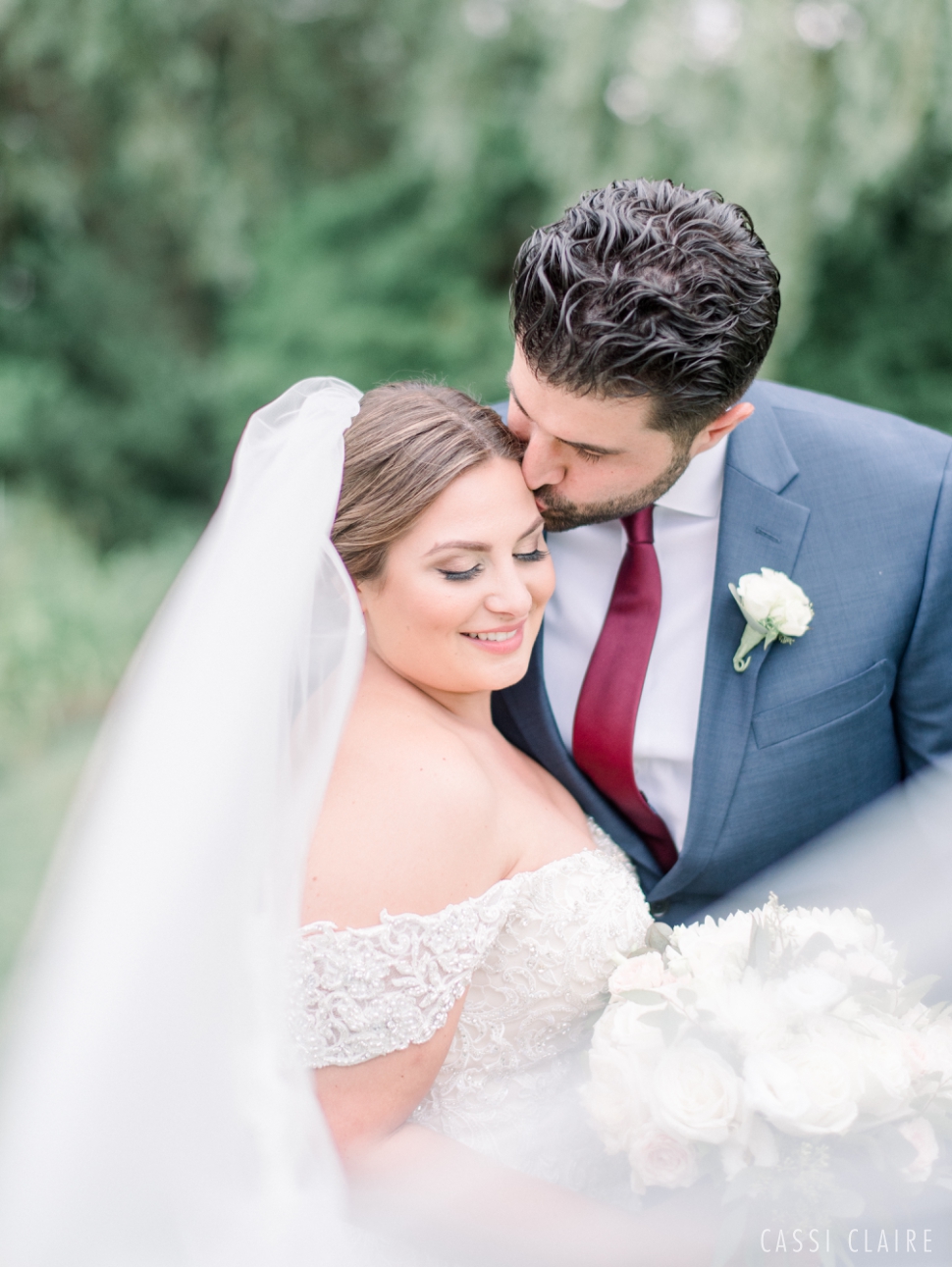 The-Vineyards-at-Aquebogue-Wedding_Cassi-Claire_40.jpg