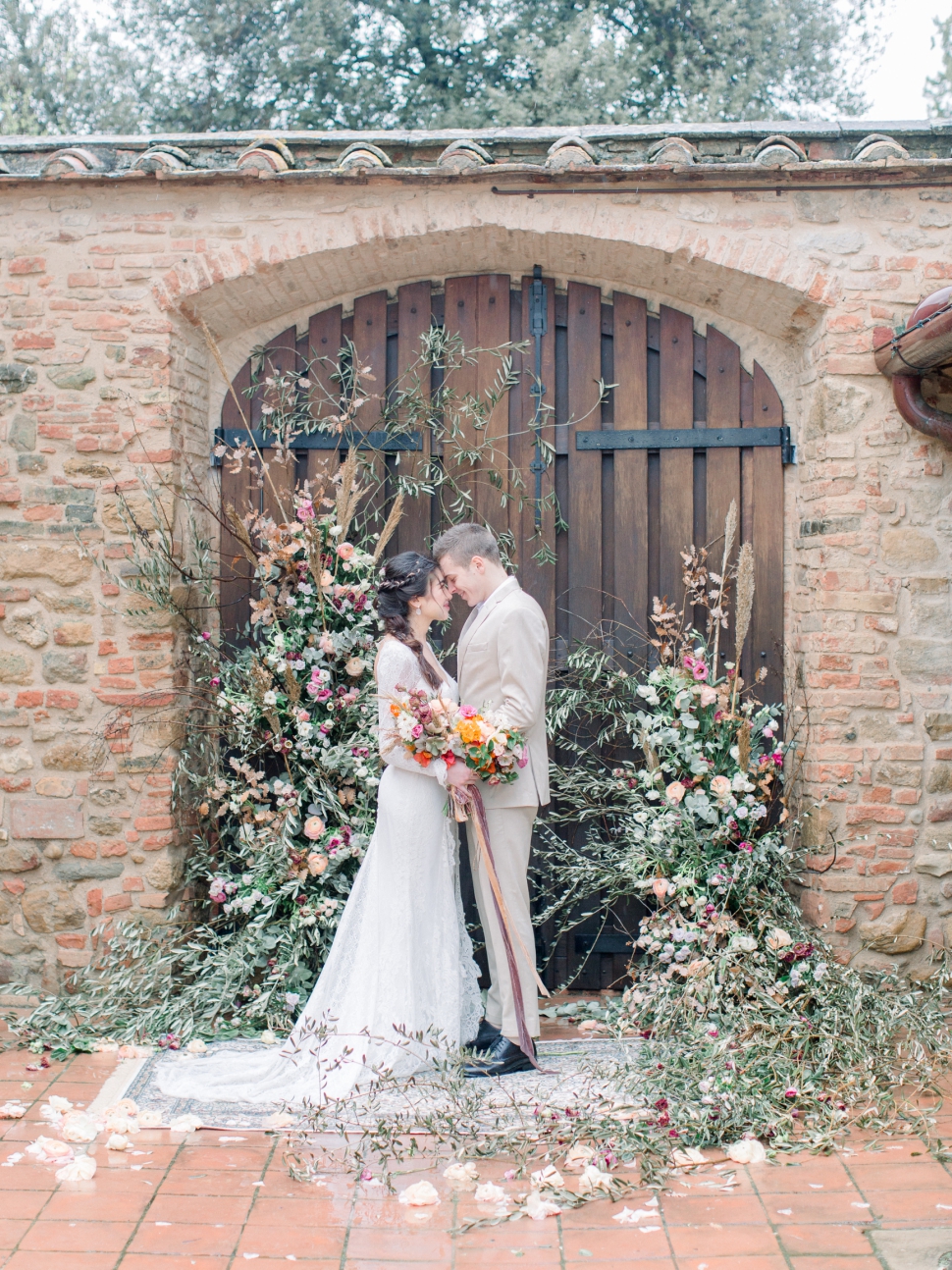 Italy-Destination-Wedding-Photographer-Cassi-Claire-Borgo-Petrognano-Florence-Wedding_03.jpg