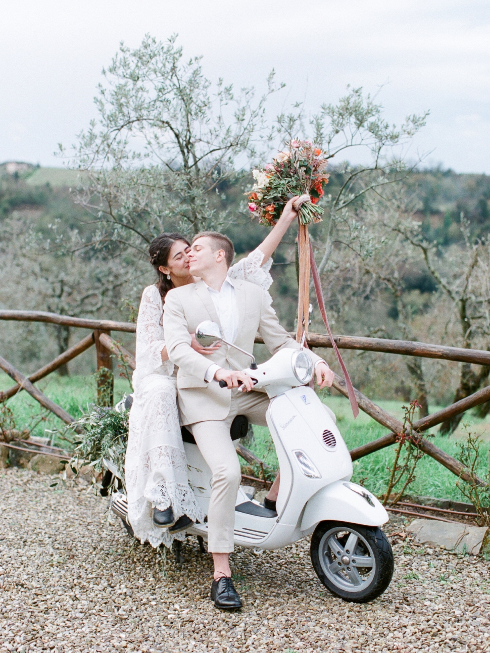 Italy-Destination-Wedding-Photographer-Cassi-Claire-Borgo-Petrognano-Florence-Wedding_05.jpg