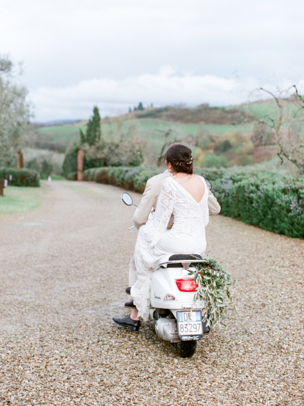 Italy-Destination-Wedding-Photographer-Cassi-Claire-Borgo-Petrognano-Florence-Wedding_14.jpg