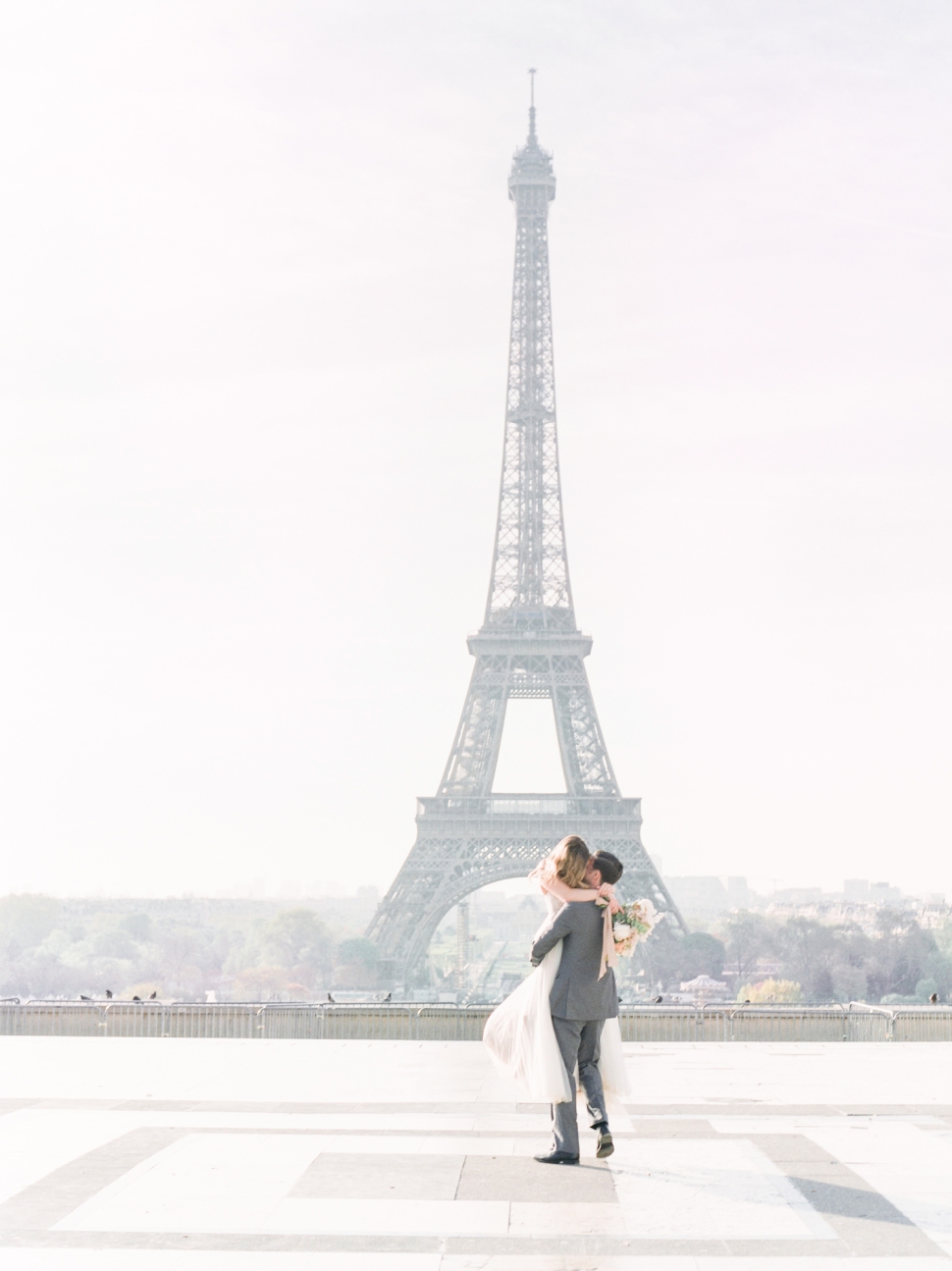 Paris-France-Destination-Wedding-Photographer-Cassi-Claire-Shangri-La-Paris-Wedding-Photos_007.jpg