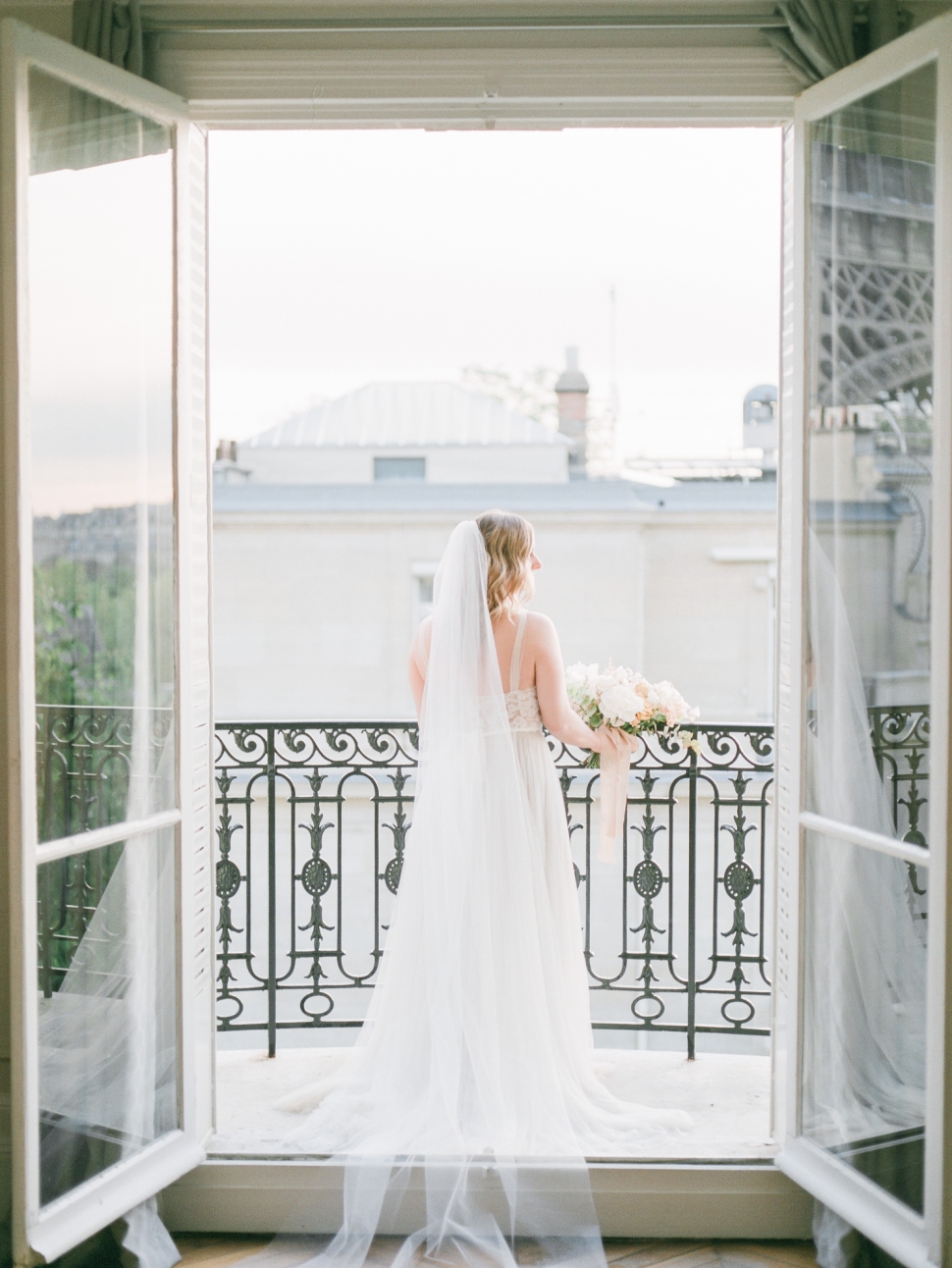 Paris-France-Destination-Wedding-Photographer-Cassi-Claire-Shangri-La-Paris-Wedding-Photos_017.jpg