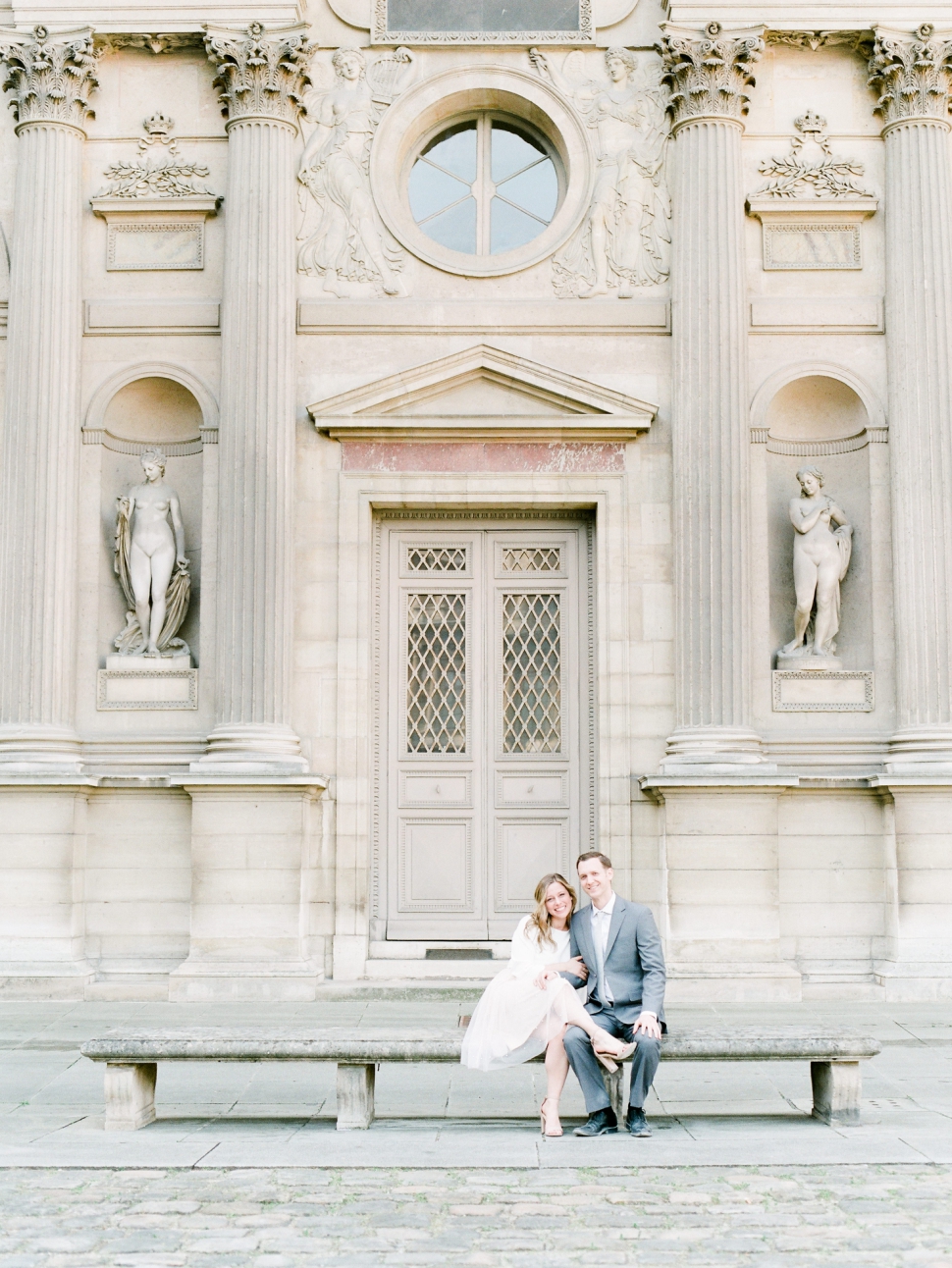 Paris-Photographer-Louvre-Museum-Engagement-Session_02.jpg