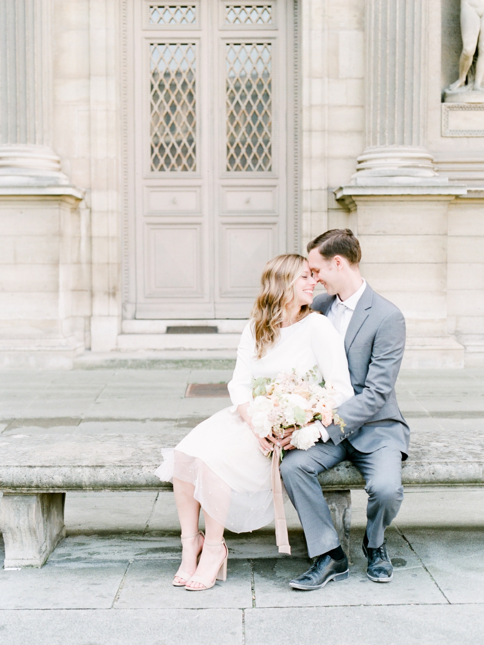 Paris-Photographer-Louvre-Museum-Engagement-Session_07.jpg