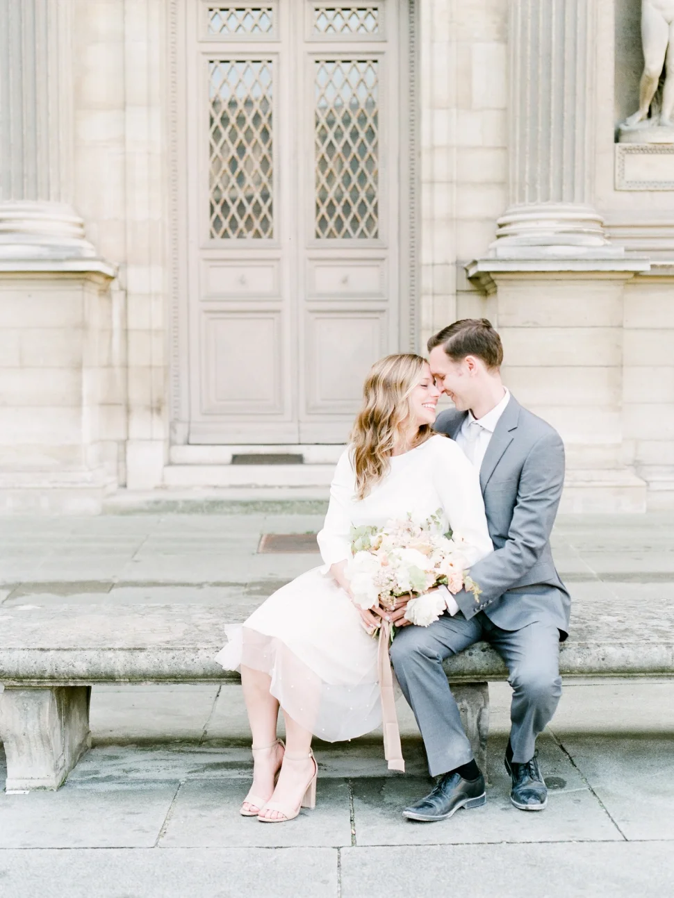 Paris-Photographer-Louvre-Museum-Engagement-Session_07.jpg