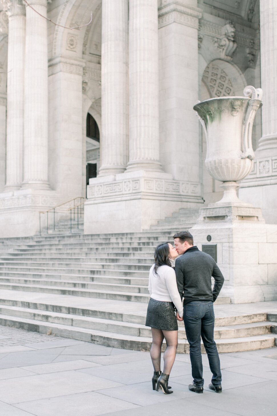CassiClaire_NYPL-Grand-Central-Engagement-Session_04.jpg
