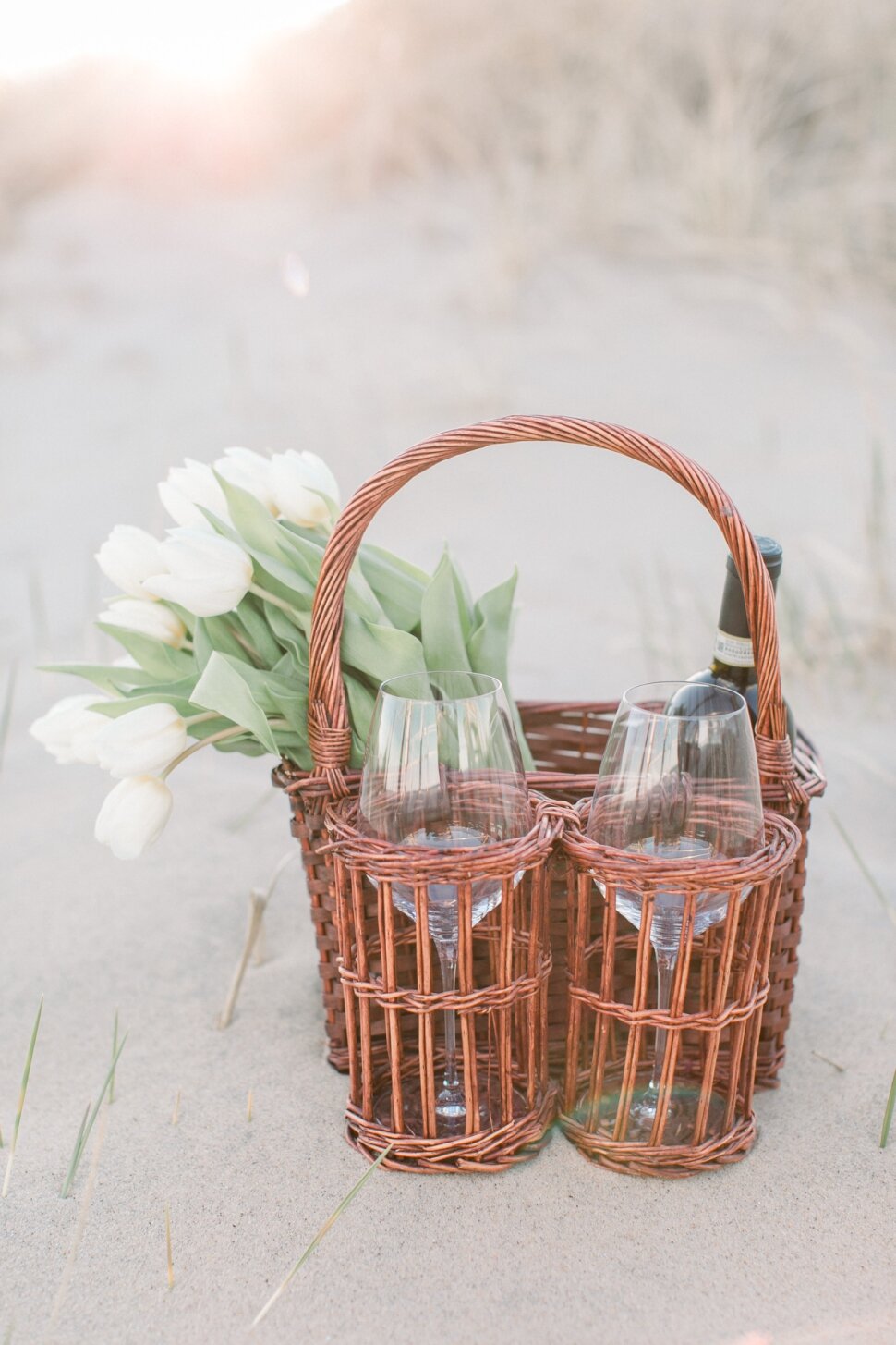 Spring-Lake-Engagement-Photos-Picnic-on-the-Beach-Cassi-Claire_09.jpg