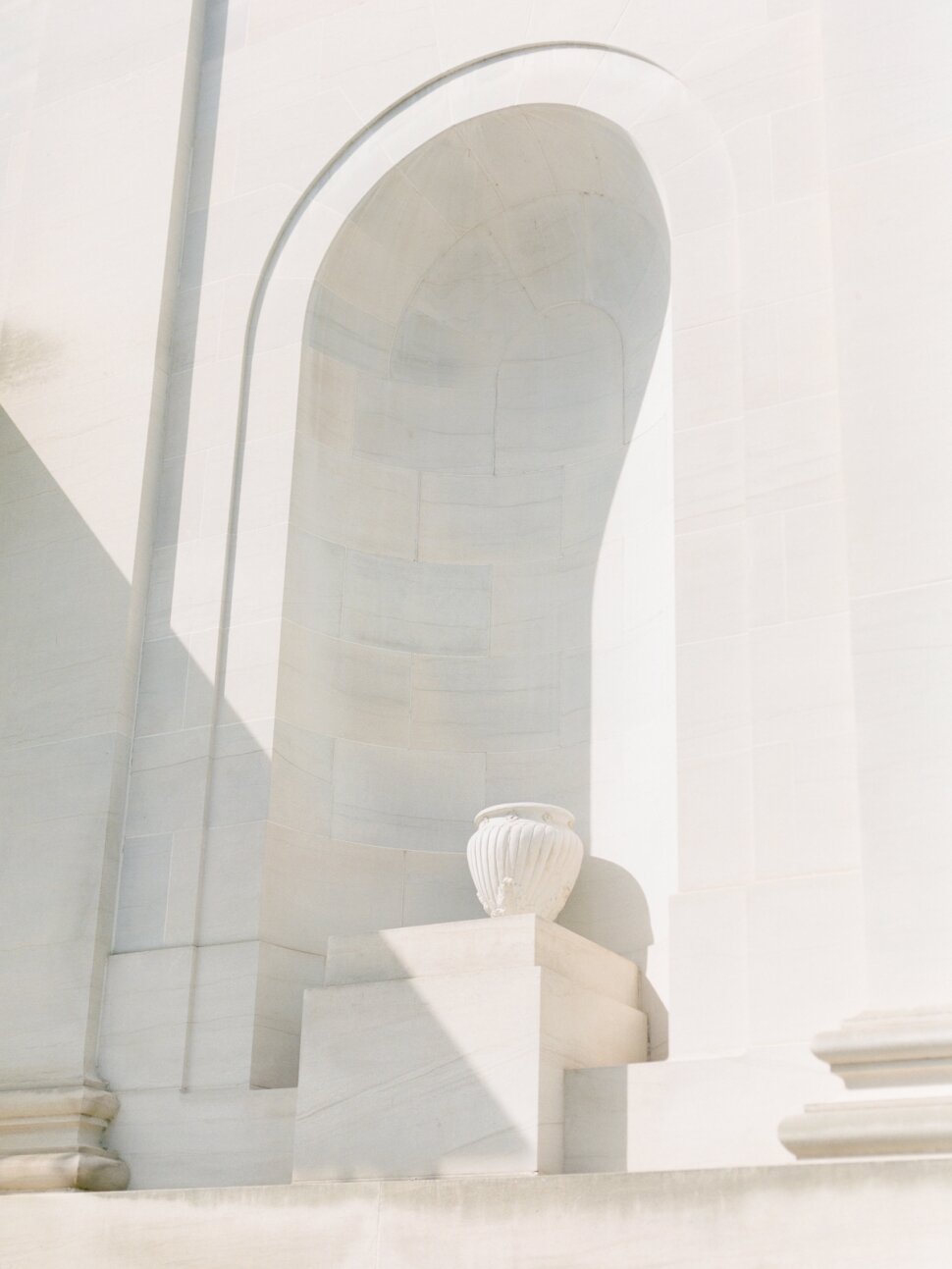 DC-Engagement-Session-Lincoln-Memorial-Cherry-Blossoms-Downtown-DC_Cassi-Claire_014.jpg