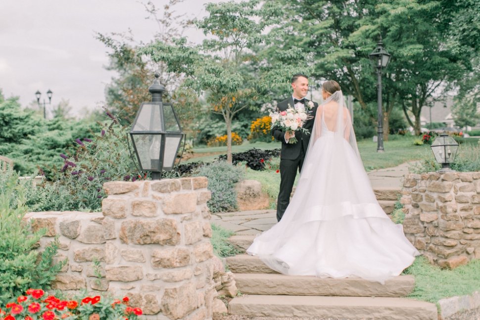 bride and groom at Fiddlers Elbow Country Club