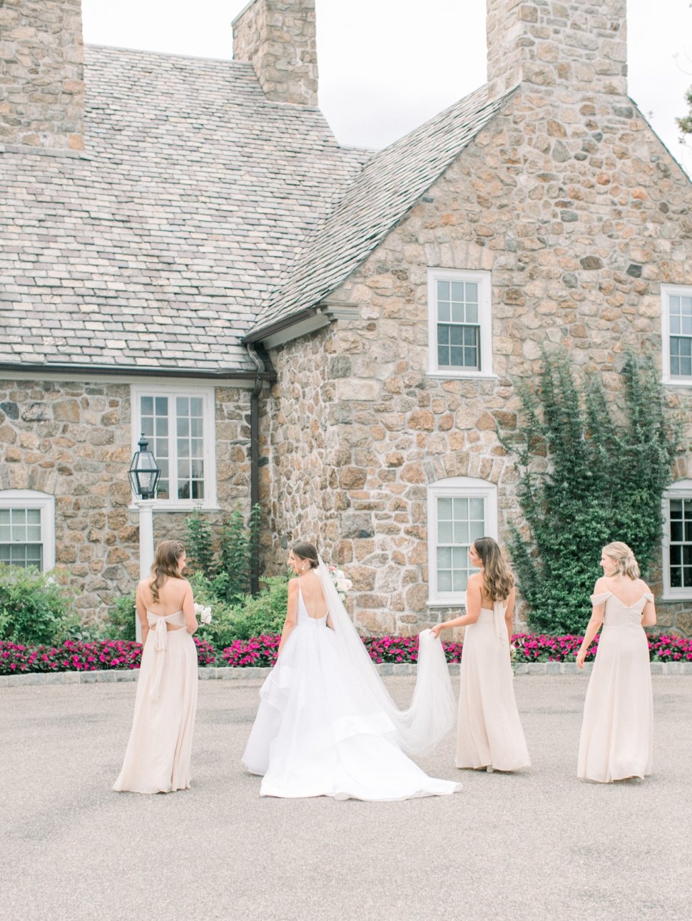 bridesmaids at Fiddlers Elbow Country Club