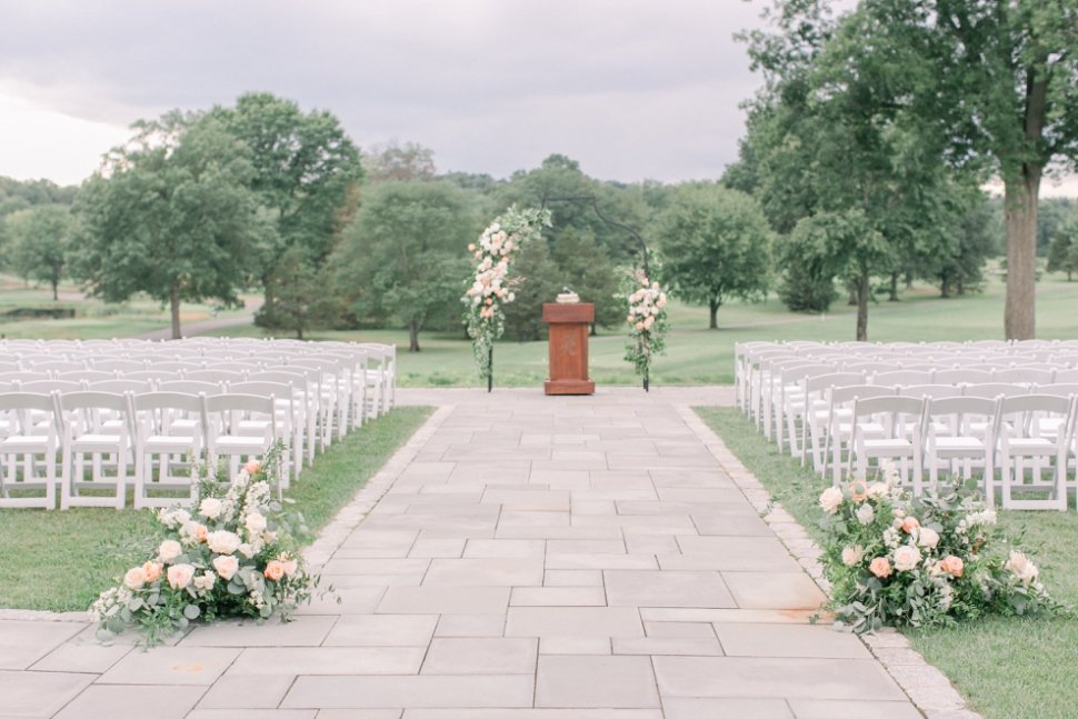 ceremony space at Fiddlers Elbow Country Club