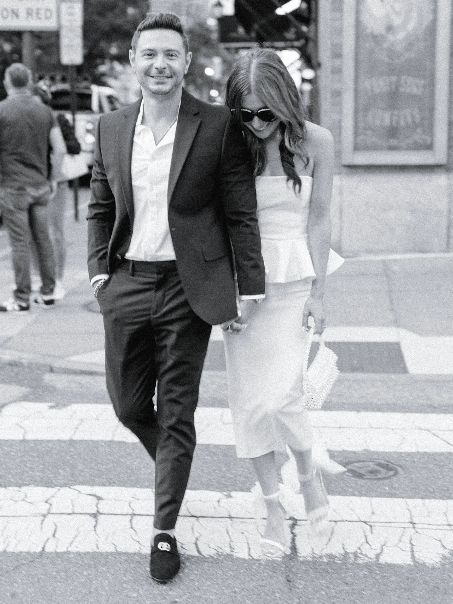Downtown-Philadelphia-Engagement-Session-Photographer-Cassi-Claire_01.jpg