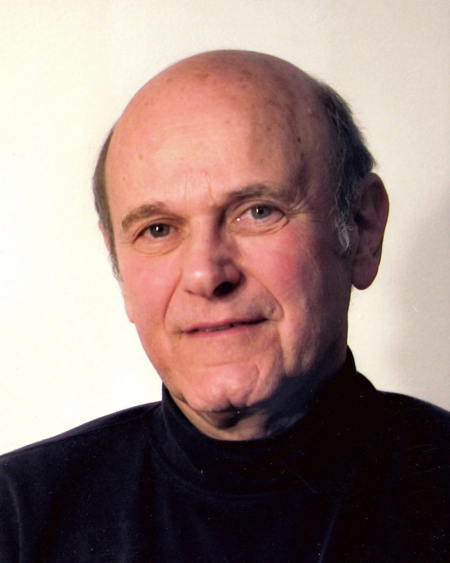 After years of struggle with Alzheimer&rsquo;s disease, my dad, Robert H. Stanger, MD, passed away in his sleep. He was 87. He leaves behind a legacy of love, compassion, and healing.

My parents, two Jewish kids from Queens, met at Guilford College,