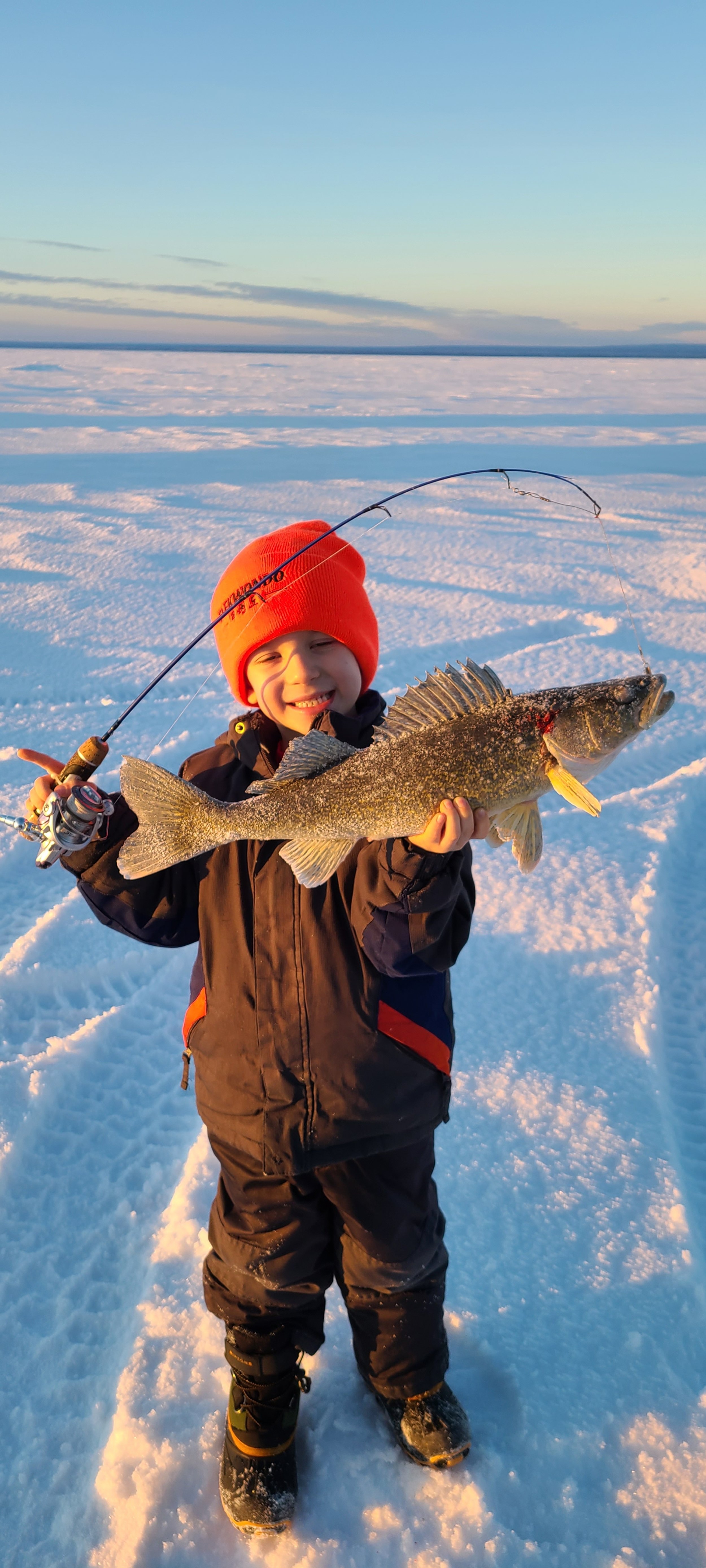 Discover Canada's Finest: The Top 10 Walleye Ice Fishing Lakes —  Non-Typical Nation