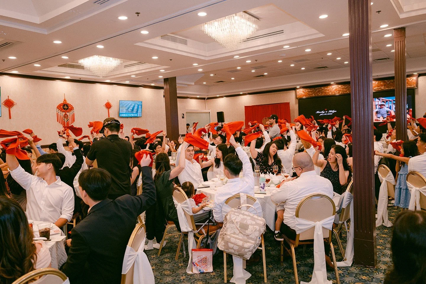 When I think of a lively reception, this image comes to mind. With the right vendor team, you're guaranteed a fun day where all the vibes are immaculate. Special shout out to DJ James here for livening up this amazing crowd! 

@jen.g.cake @kanshacrea
