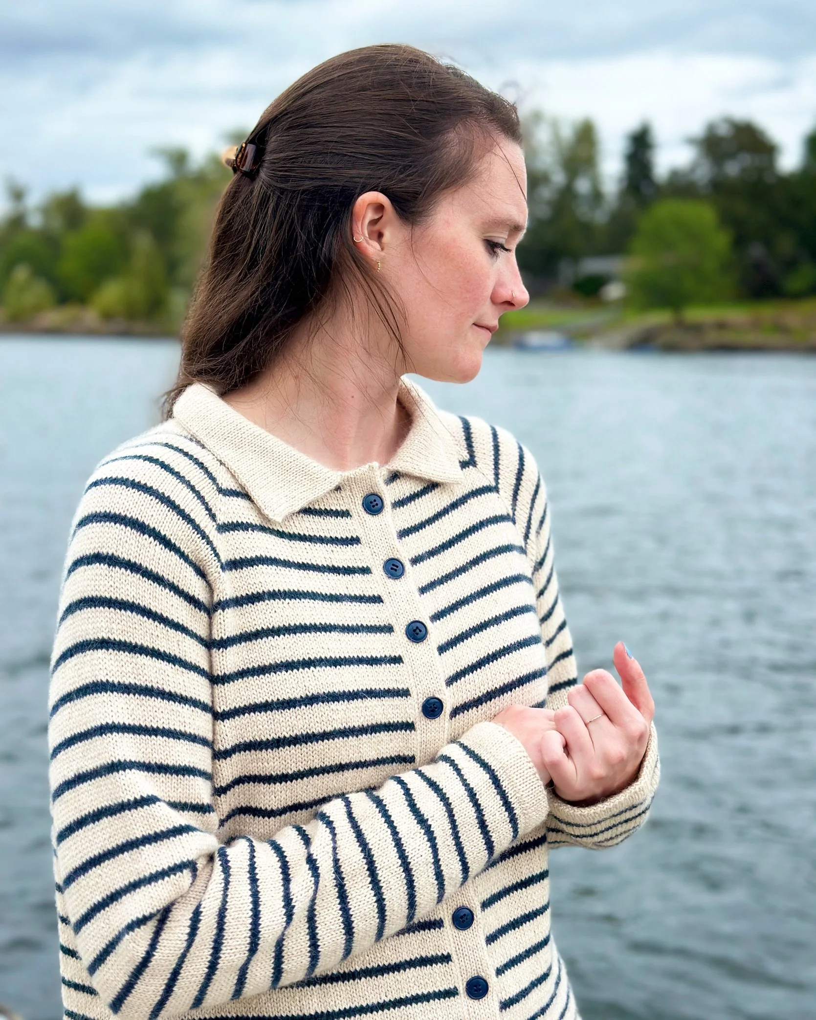 King Tides cardigan knitting pattern stripes and buttoned front.
