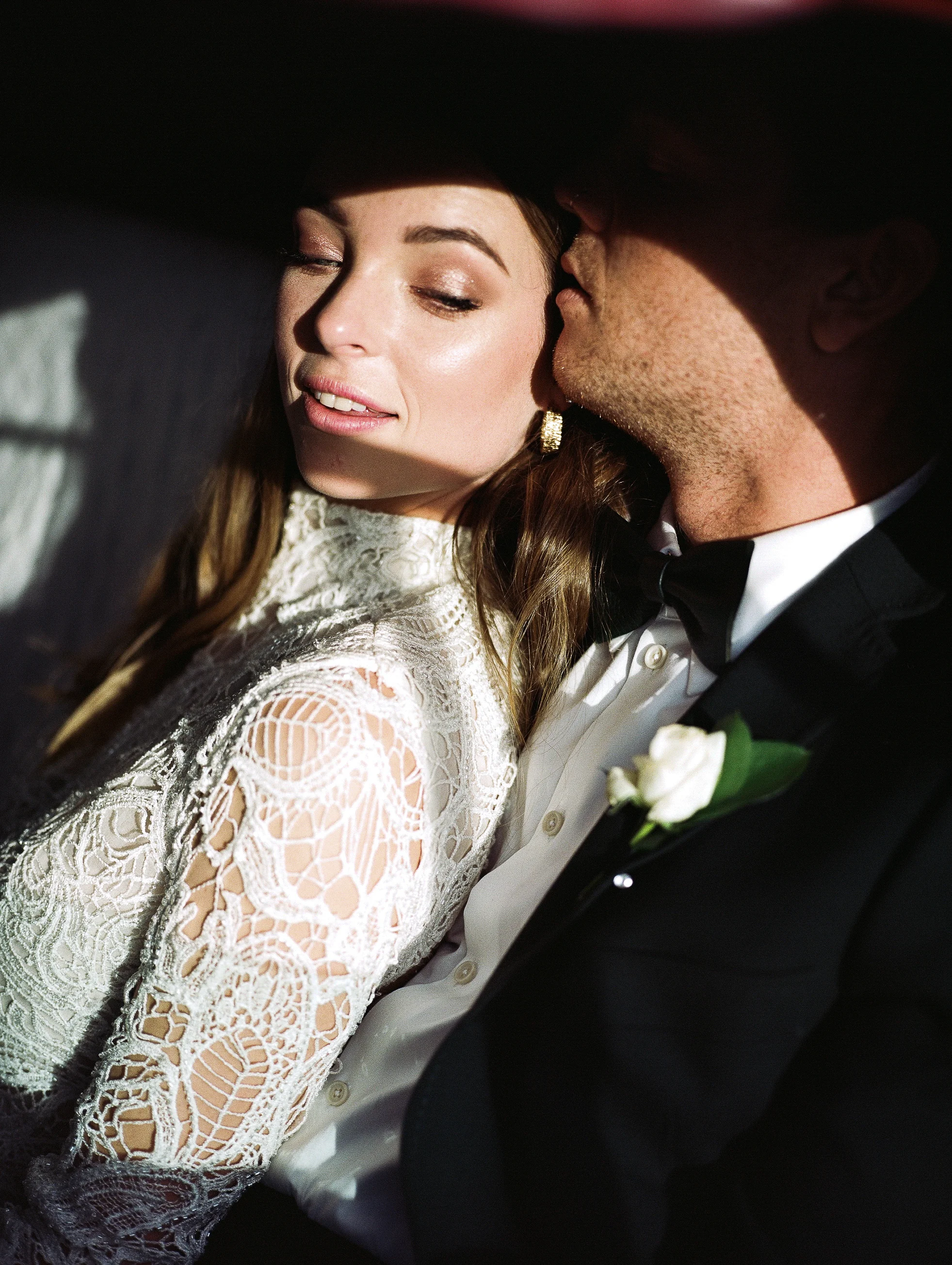 modern-editorial-bride-wedding-car-auckland.jpg