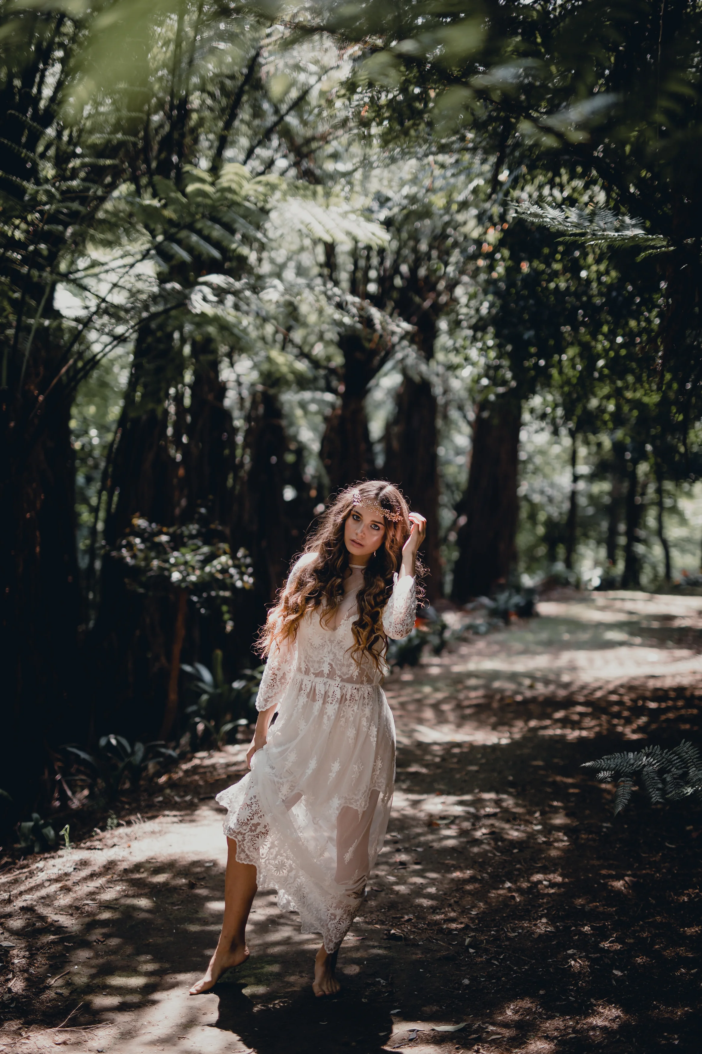 brooke-tyson-lace-dress-forest-tauranga-makeup.jpg