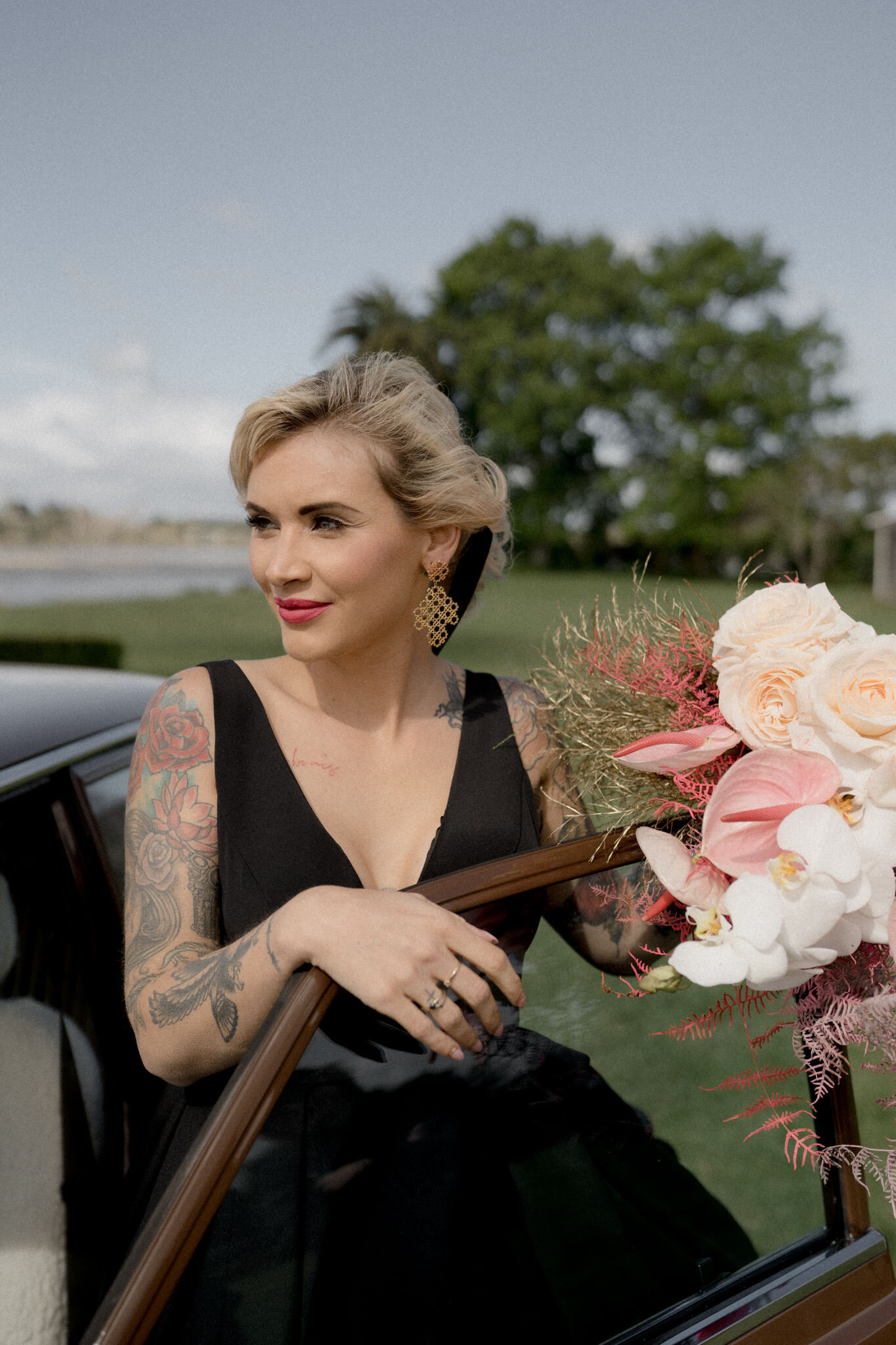 glam-alternative-modern-bride-pink-lip.jpg