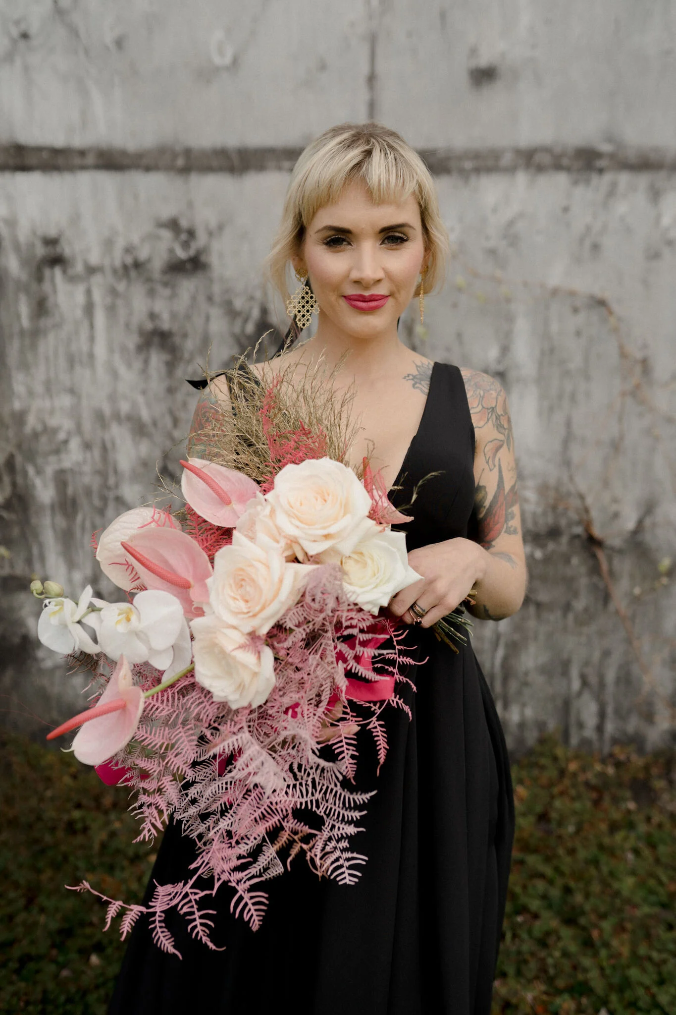 pink-and-white-wedding-bouquet.jpg