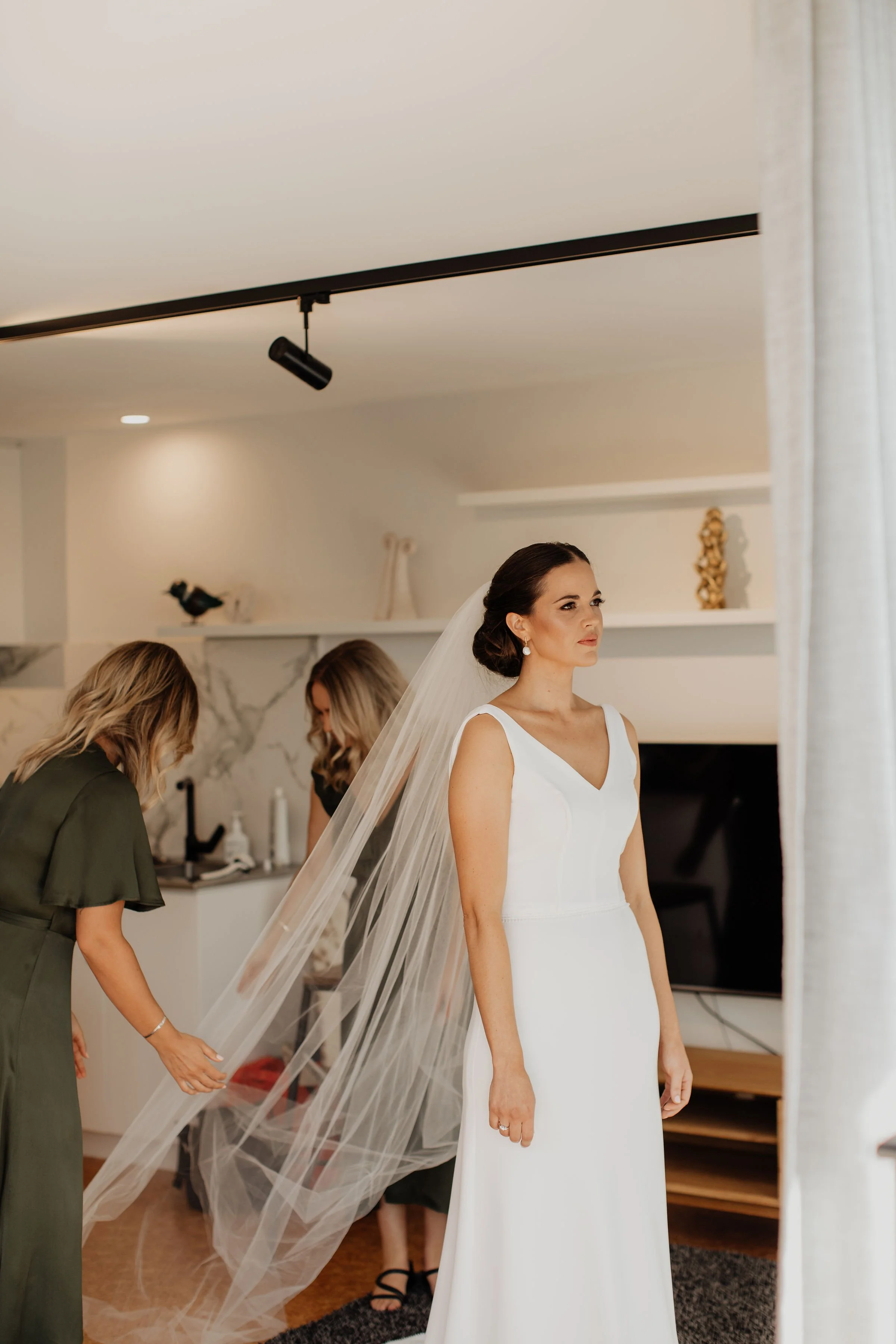 polished-wedding-makeup-artist-tauranga.JPG