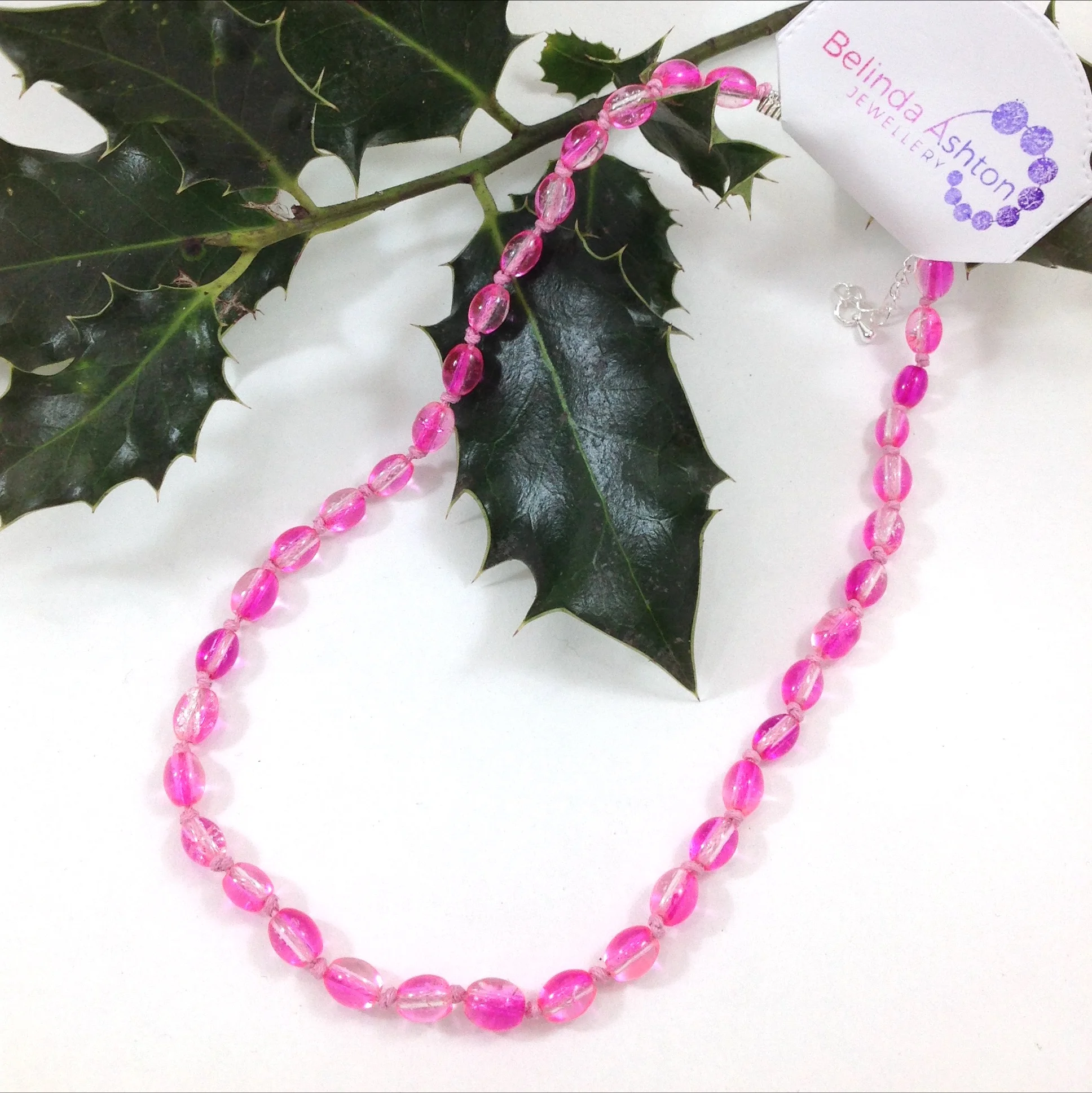 short glass crackle bead necklace pink oval