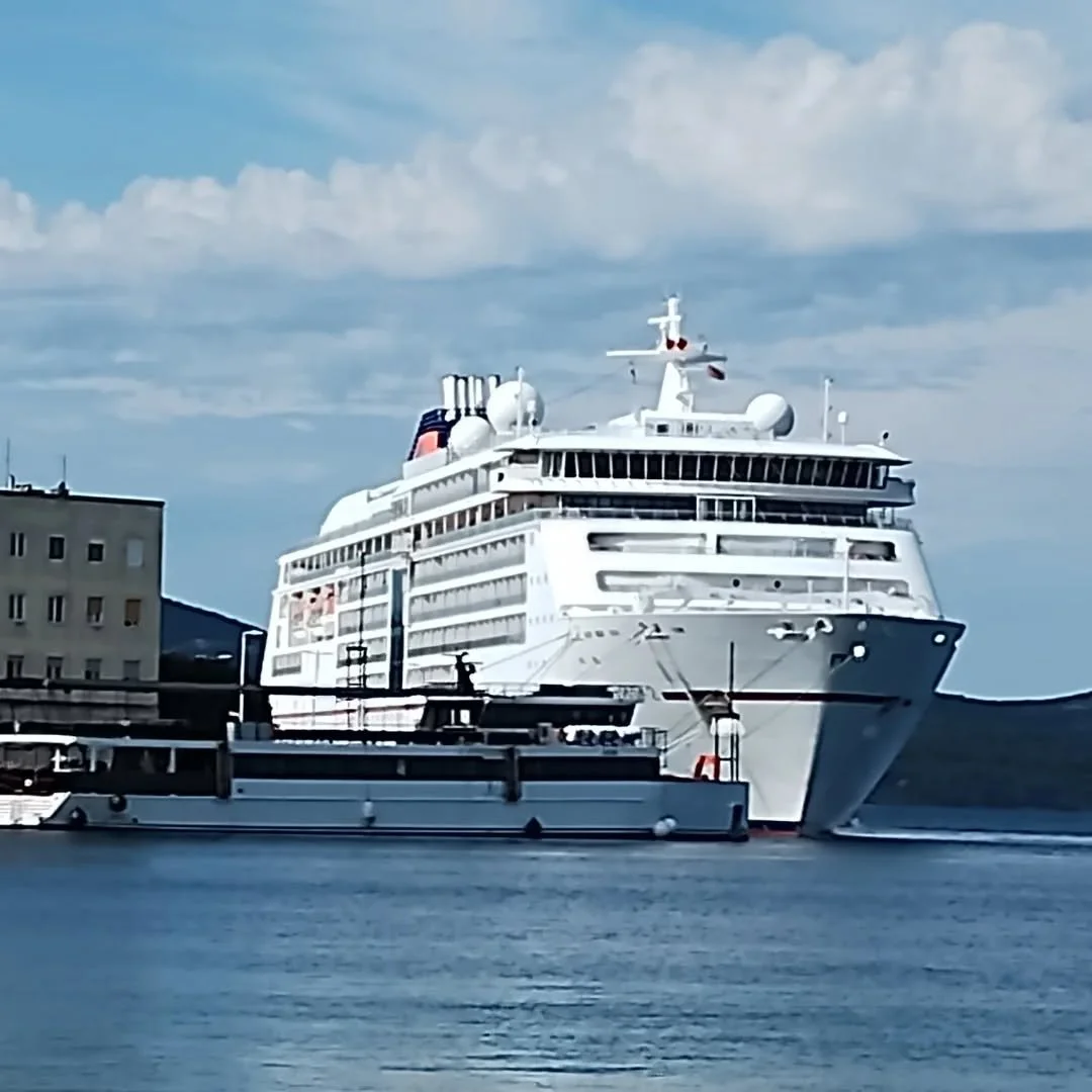 Look what arrived in port this morning, the Europa 2.

This is our last day in Zadar before we return to rainy Suffolk.

#zadarcroatia #zadarport #zadarmarina #cruiseship #croatiancoast #croatianholiday