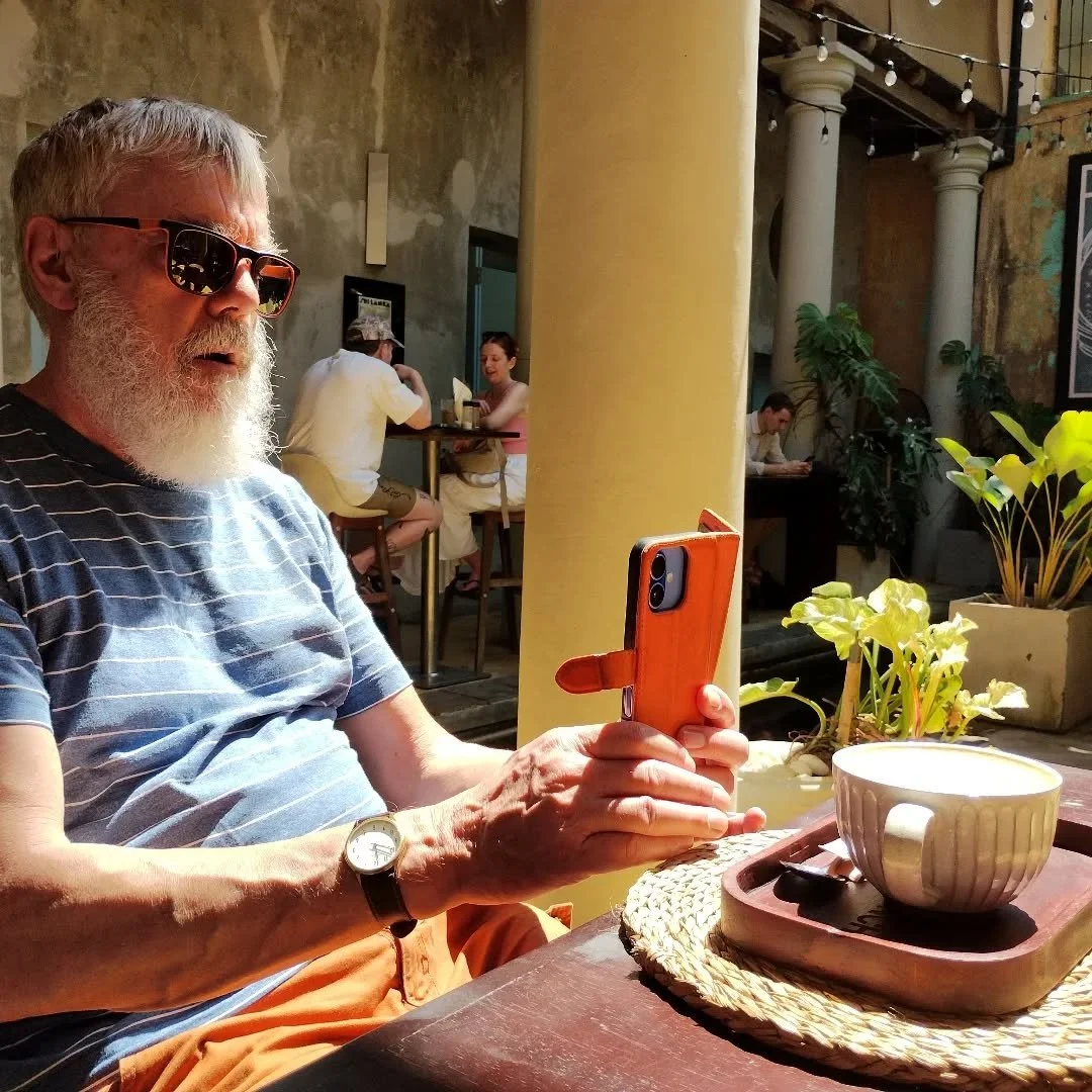 A fully caffeinated husband is better when travelling I have found!

I know that Sri Lanka is rennouned for its tea, but he only drinks coffee.

#caffineaddict #srilankaholiday #srilankatea #sticknobills #sticknobillsposters