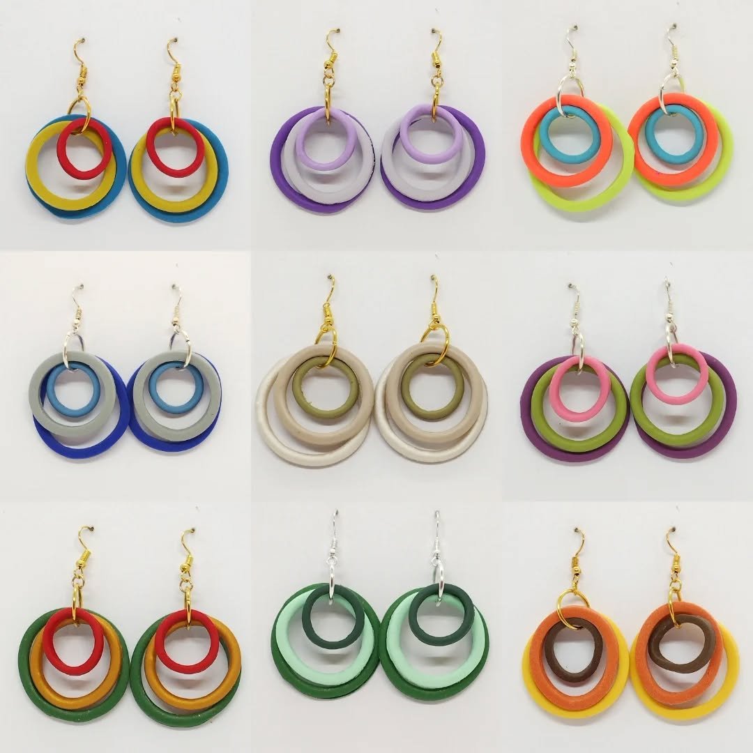 So happy to be back in my newly organised workroom actually creating.

Some new hoops earrings listed on my website and I am busy completing some hoops necklaces as well.

#polymerclayearrings #polymerclayjewelleryforsale #madebyhandjewellery #handma