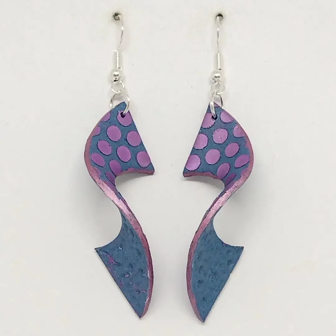 The Twirl earrings are finished and listed on my website.  I can custom make them in your favourite colour if you want!

#colourfulearrings #polymerclayearringsuk #earringsmadebyhand #funkyearrings #newearringcollection