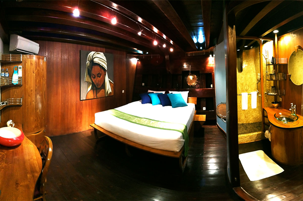 IDN_Dewi-Nusantara-Delux-Stateroom-©-Dewi-Nusantara-003.jpg