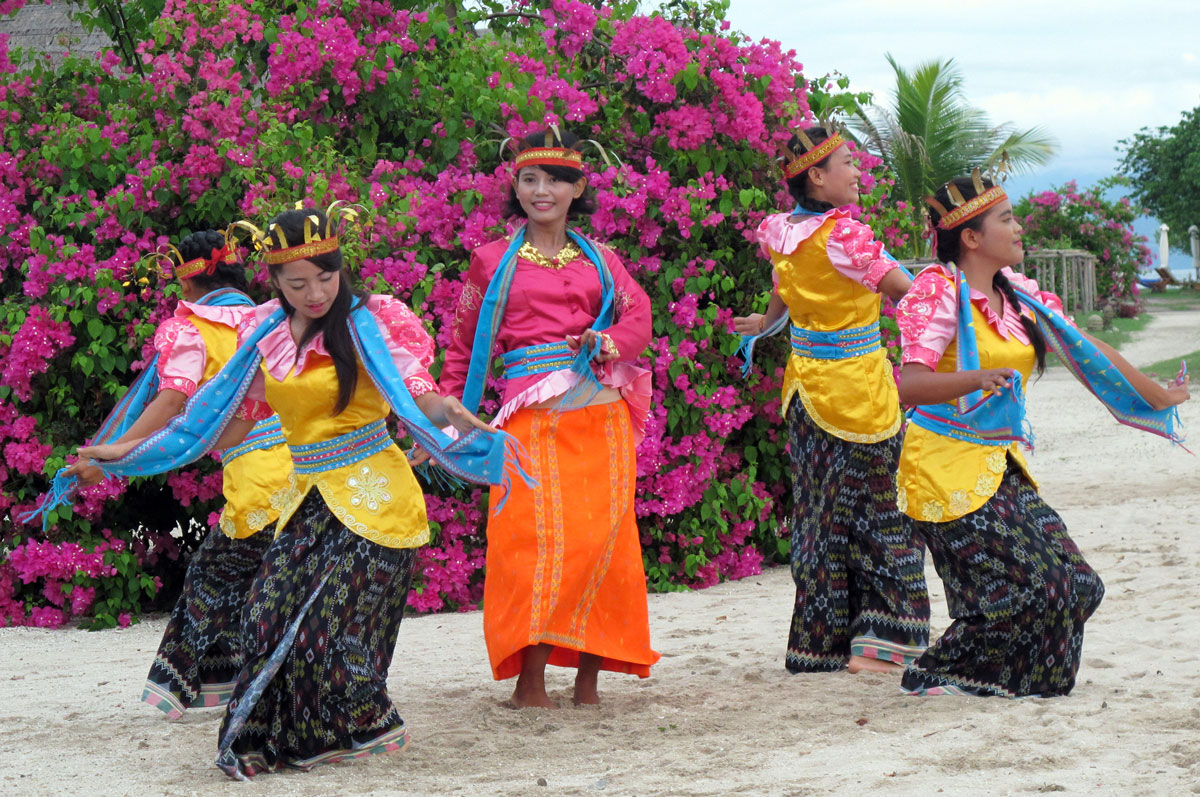IDN_Komodo-Resort-Cultural-Performance-©-Komodo-Resort-047.jpg