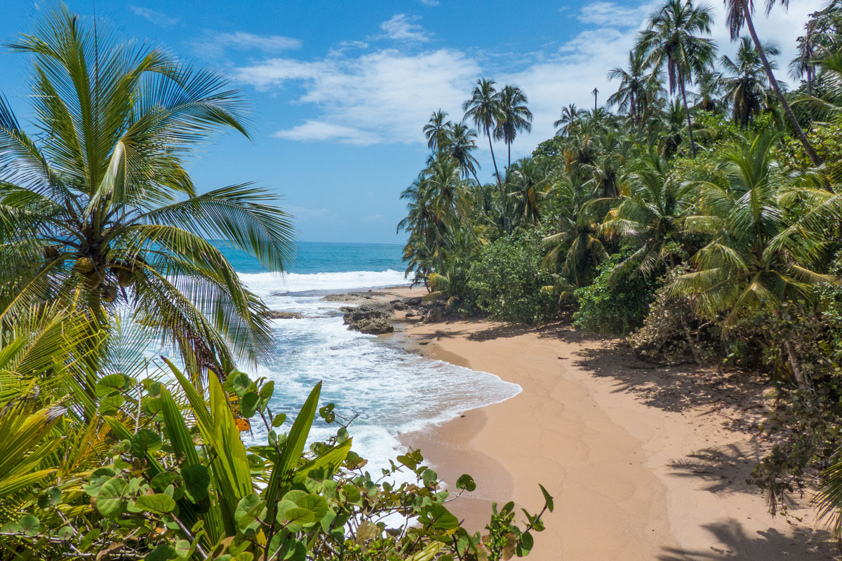 CRI_Costa-Rica_Coastline-©-Adobe-Stock.jpg