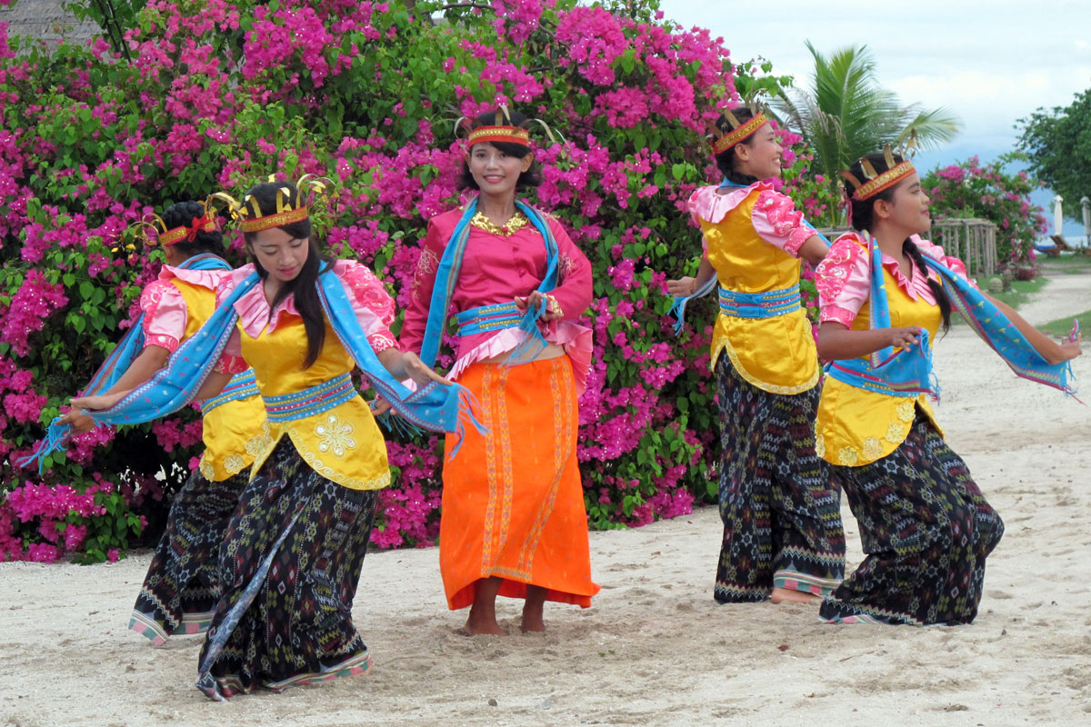IDN_Komodo-Resort-Cultural-Performance-©-Komodo-Resort-047.jpg