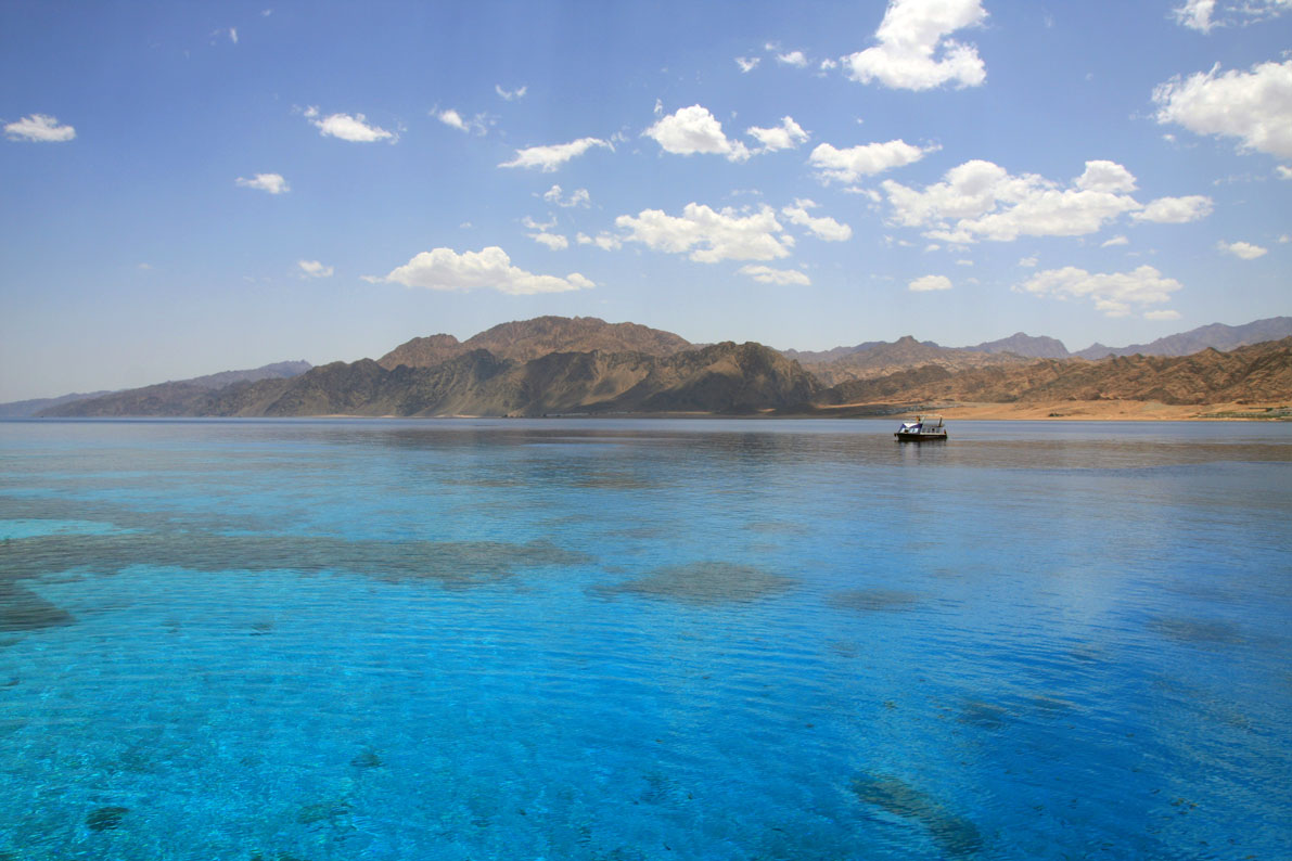 EGY_Dahab-Lagoon-©-AdobeStock_15879456.jpg