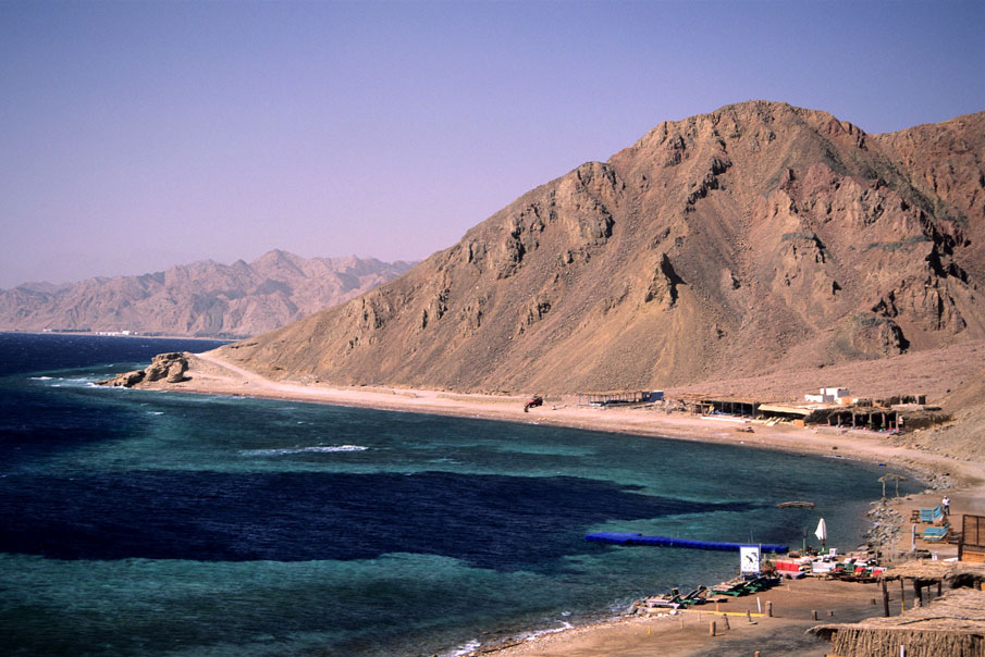 EGY_Egypt-Sinai-Camp-Coastline-©-Egyptian-Tourism-Association.jpg