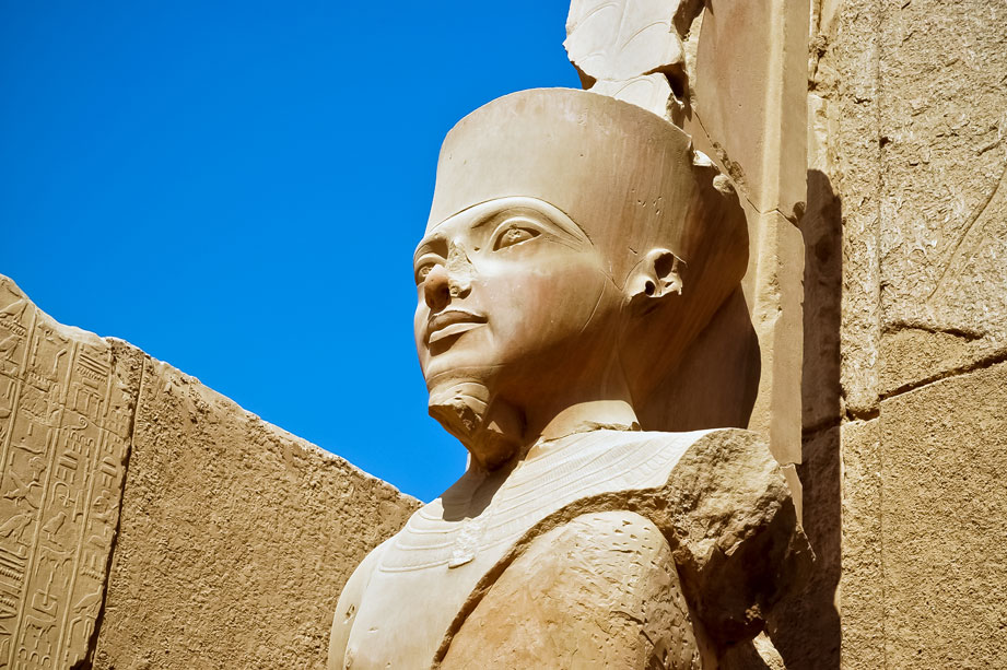 EGY_Luxor-Statue-Amun-Re-©-AdobeStock_29711328.jpg