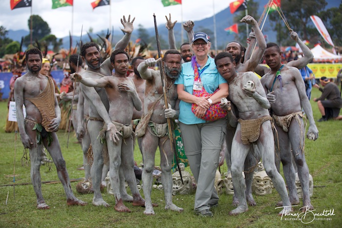 Gina with the Mudmen, Goroka - Papua New Guinea - Wild Earth Expeditions