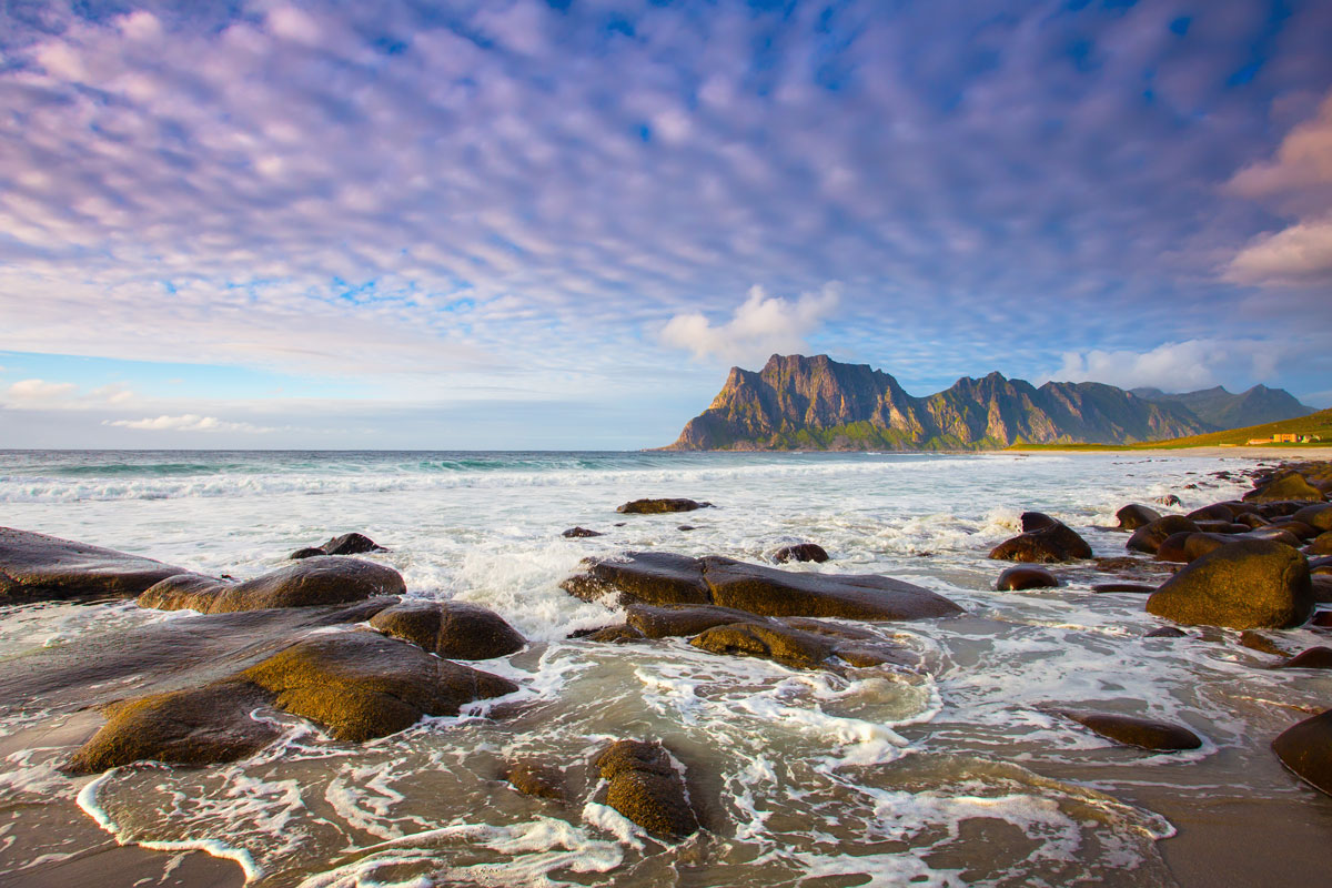 NOR_Lofoten-Islands-©-AdobeStock_241573289.jpg