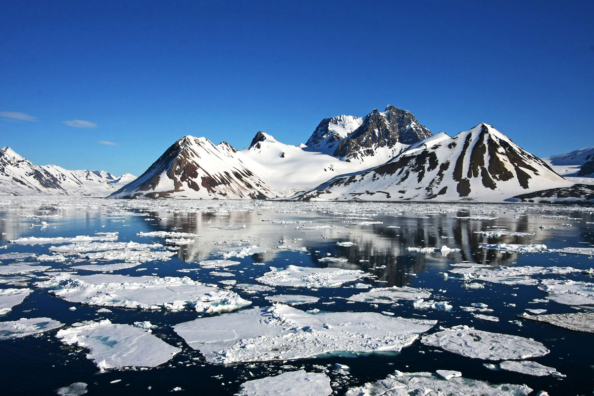 NOR_Svalbard-©-AdobeStock_11456326.jpg