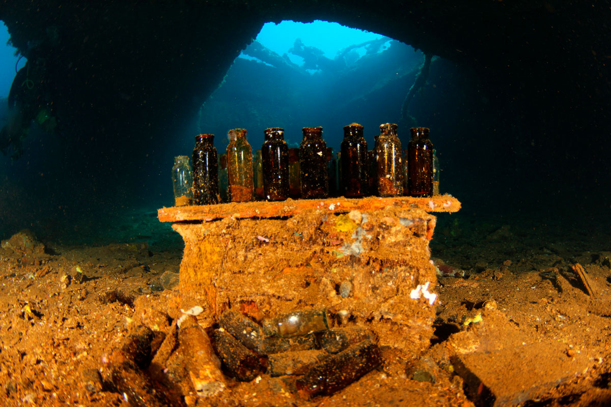 FSM_Chuuk-UW-Sankisan-Medicine-Bottles-©-Ron-Leidich.jpg