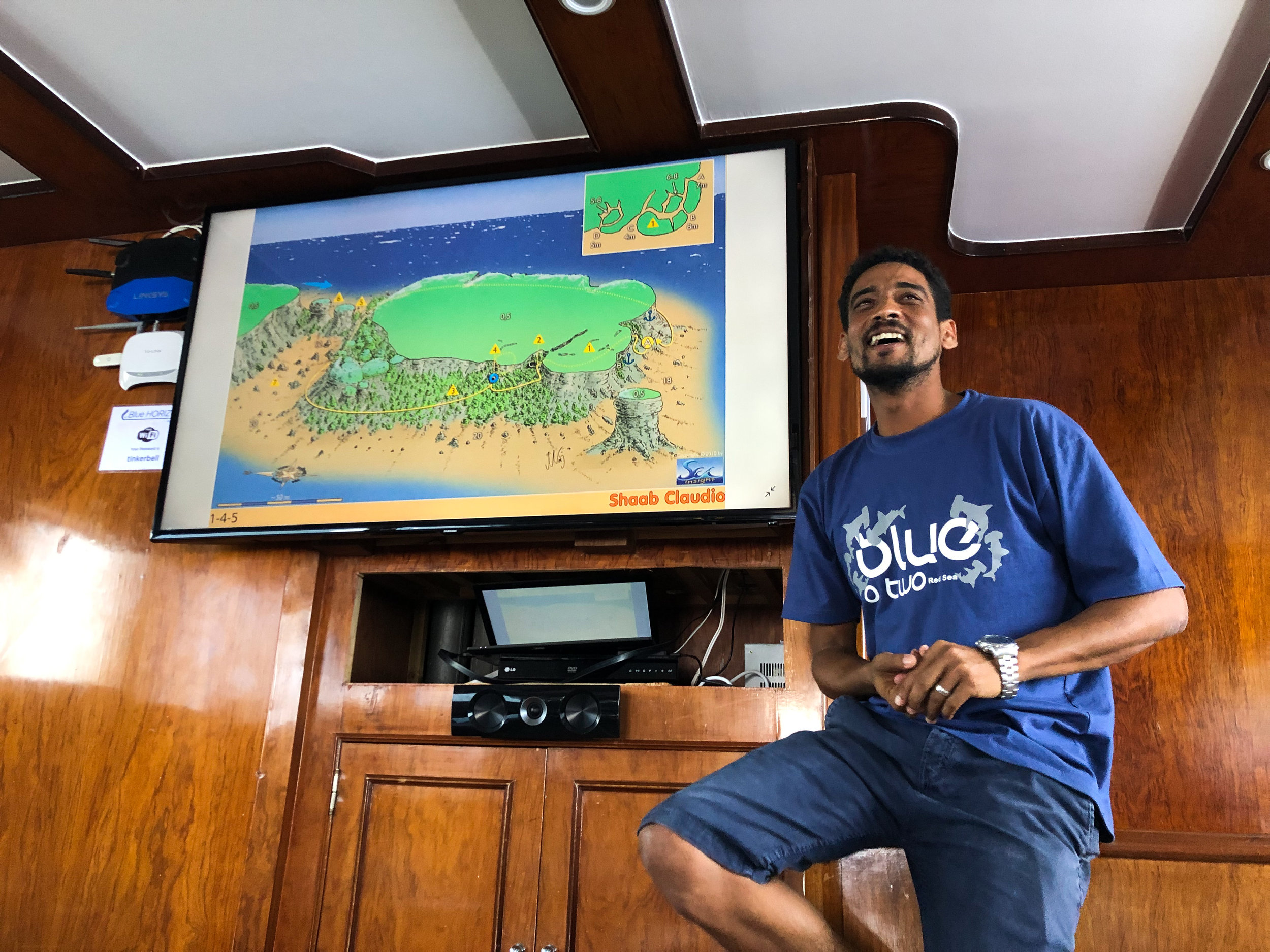 Dive briefing on board the MV Blue Horizon - Egypt - Wild Earth Expeditions