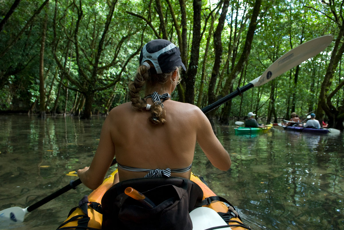 PLW_Long-lake-kayaking-©08-Thomas-Baechtold-0011.jpg