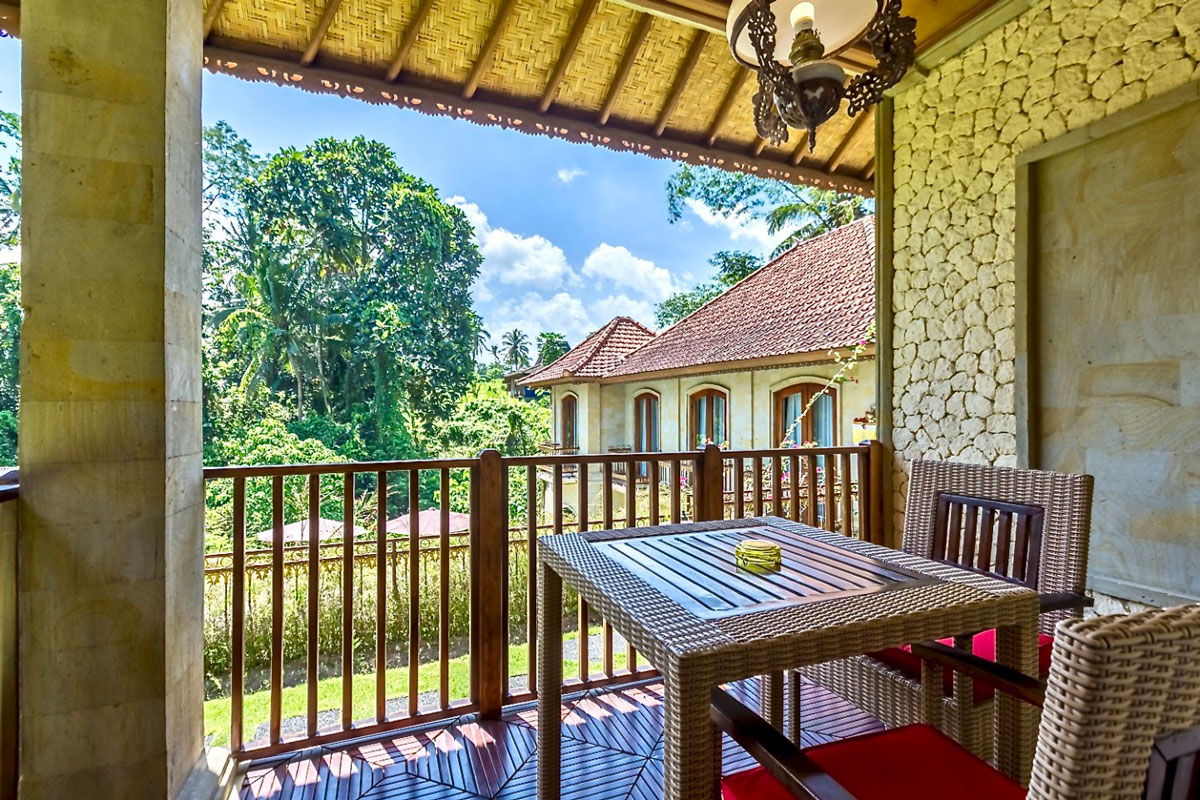 IDN_Hotel-Villa-Ubud-Deluxe-Balcony-©-Hotel-Villa-Ubud.jpg
