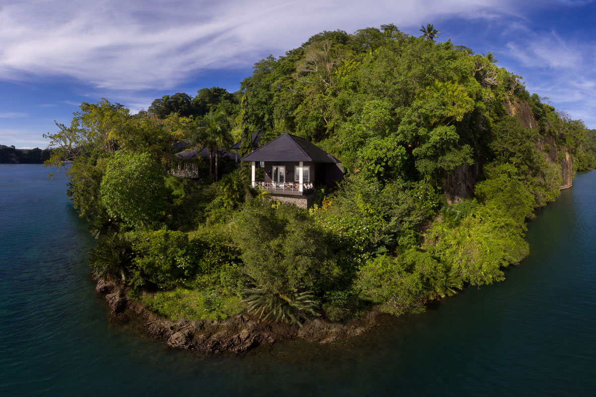 IDN_Lembeh-Resort-Luxury-Cottages-©-Lembeh-Resort-12.jpg