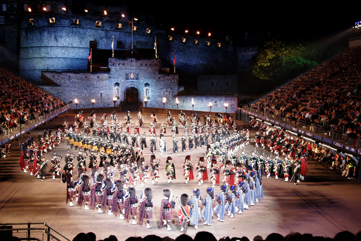 GBR_Scotland-Edinburgh-Military-Tattoo-©-AdobeStock_1893706.jpg