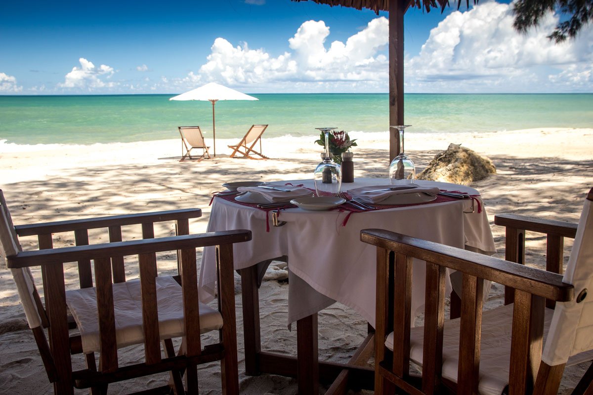 Anjajavy-lunch-&-beach-(Amanda-Dawes)-(1).jpg