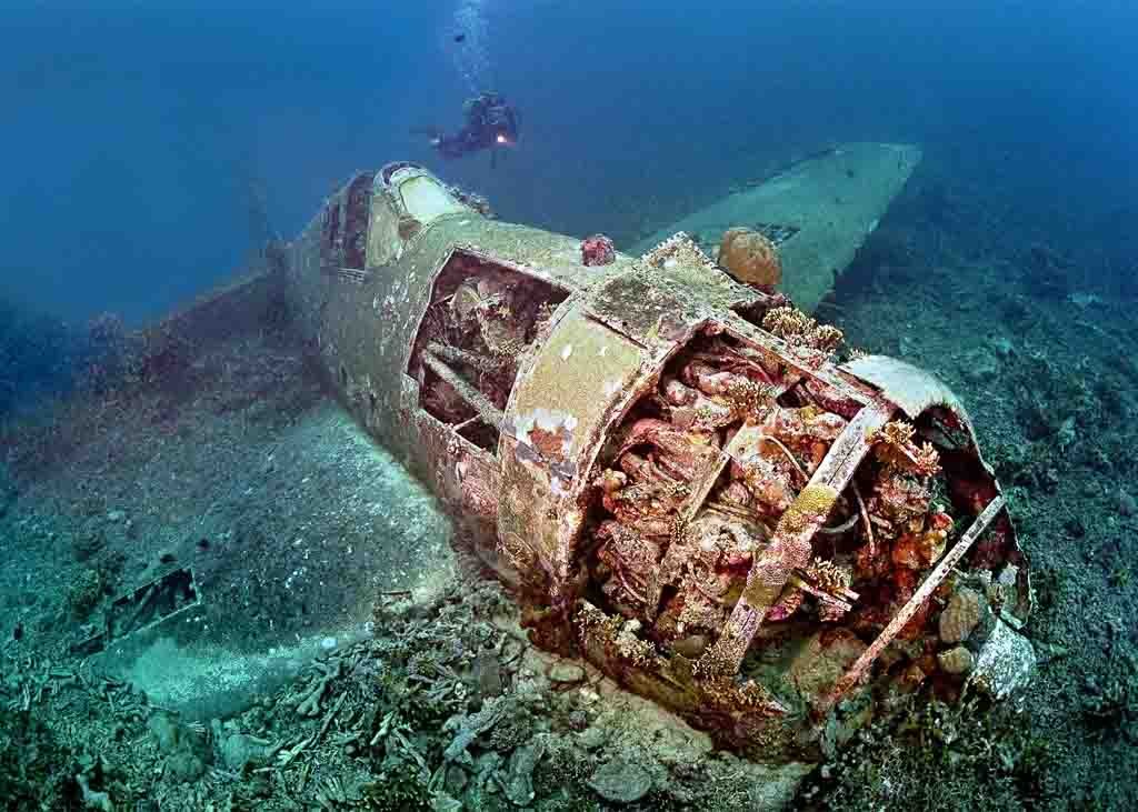 SLB_Gizo-UW Diving S451 Wreck © Fatboys.jpg