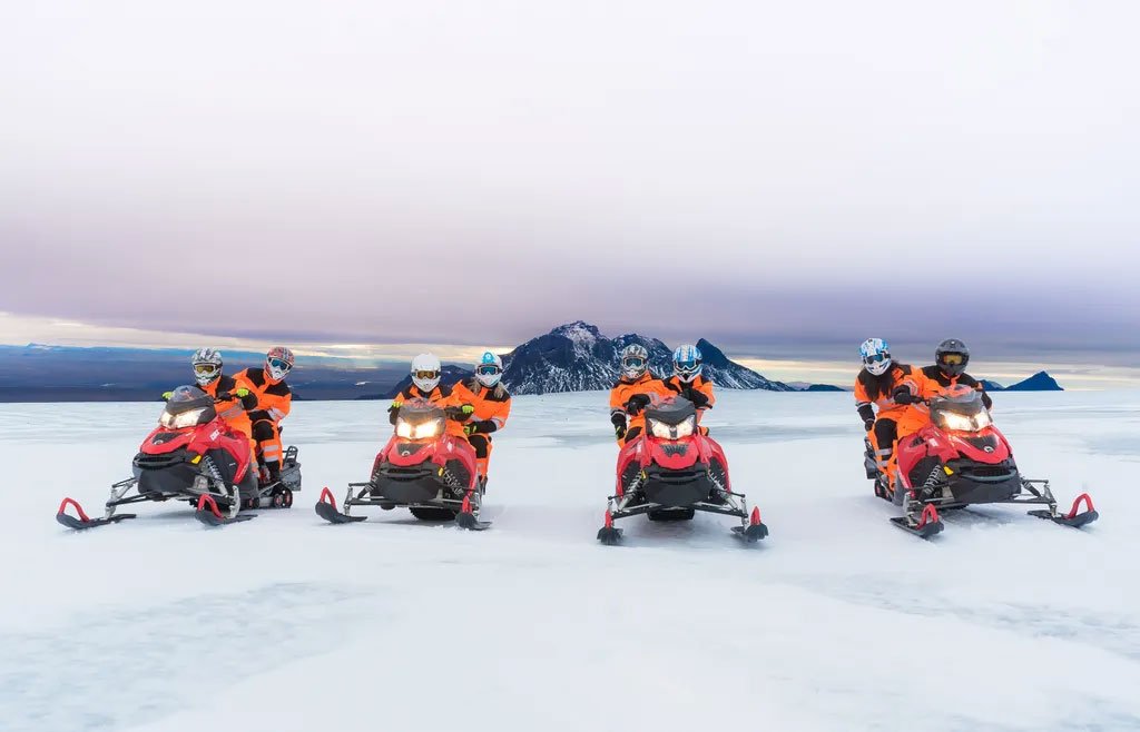 Arctic-Adventures-snowmobiling-langjokull-1.jpg